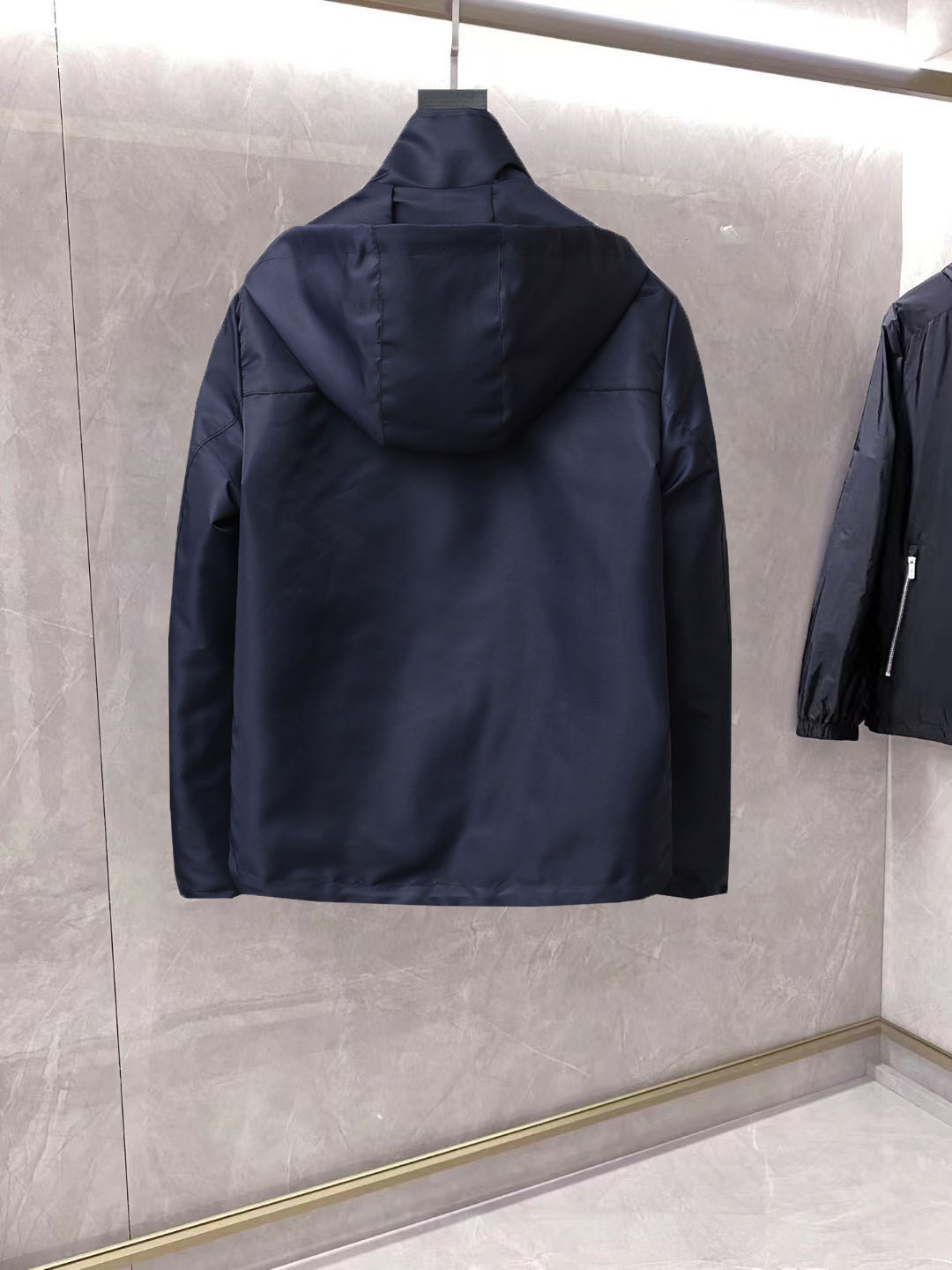 NO:861898,New Year's hot item Prada 2026 spring new men's jacket, original order, complete with three labels, high-end version!  Custom-made fabrics at the counter are highly breathable and comfortable, with impeccable details and brand element design concepts, reflecting high quality. It feels delicate and soft!  It presents a casual cut and the upper body shape is awesome!  Size M～XXXL,,prada,jackets & coats,jackets & coats,19860909新春爆款 普拉达 2026开春新款男士夹克外套,原单三标齐全高端版本！专柜定制面料 透气舒适度高,细节无可挑剔,品牌元素设计理念,体现高品质.手感细腻柔软！呈现休闲裁剪,上身版型超赞！码数M～XXXL,,prada,jackets & coats,jackets & coats,,Men's clothing