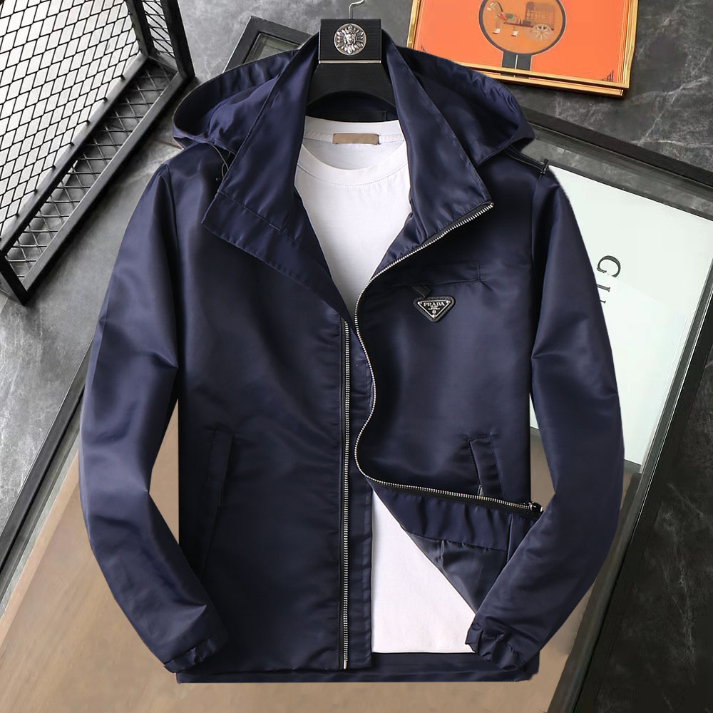 NO:907629,New autumn hot style, Prada 2026 new autumn men's jacket, original single three-standard high-end version!  Custom-made fabrics at the counter are highly breathable and comfortable, with impeccable details and brand element design concepts, reflecting high quality. It feels delicate and soft!  It presents a casual cut and the upper body shape is awesome!  Size M～XXXL,,prada,jackets & coats,jackets & coats,19860909新秋爆款, 普拉达 2026开秋新款男士夹克外套,原单三标齐全高端版本！专柜定制面料 透气舒适度高,细节无可挑剔,品牌元素设计理念,体现高品质.手感细腻柔软！呈现休闲裁剪,上身版型超赞！码数M～XXXL,,prada,jackets & coats,jackets & coats,,Men's clothing