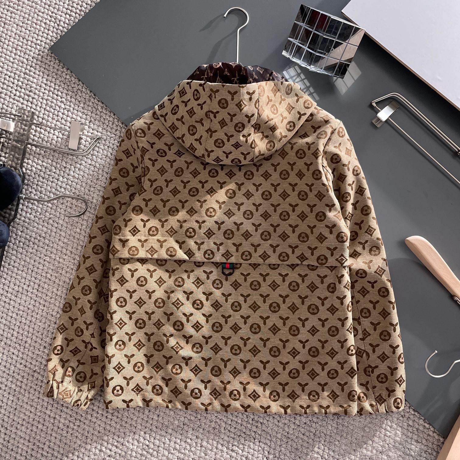 Louis Vuitton LV （高端品质）2026早春新品 休闲连帽夹克外套 进口 科技面料 上身舒适透气