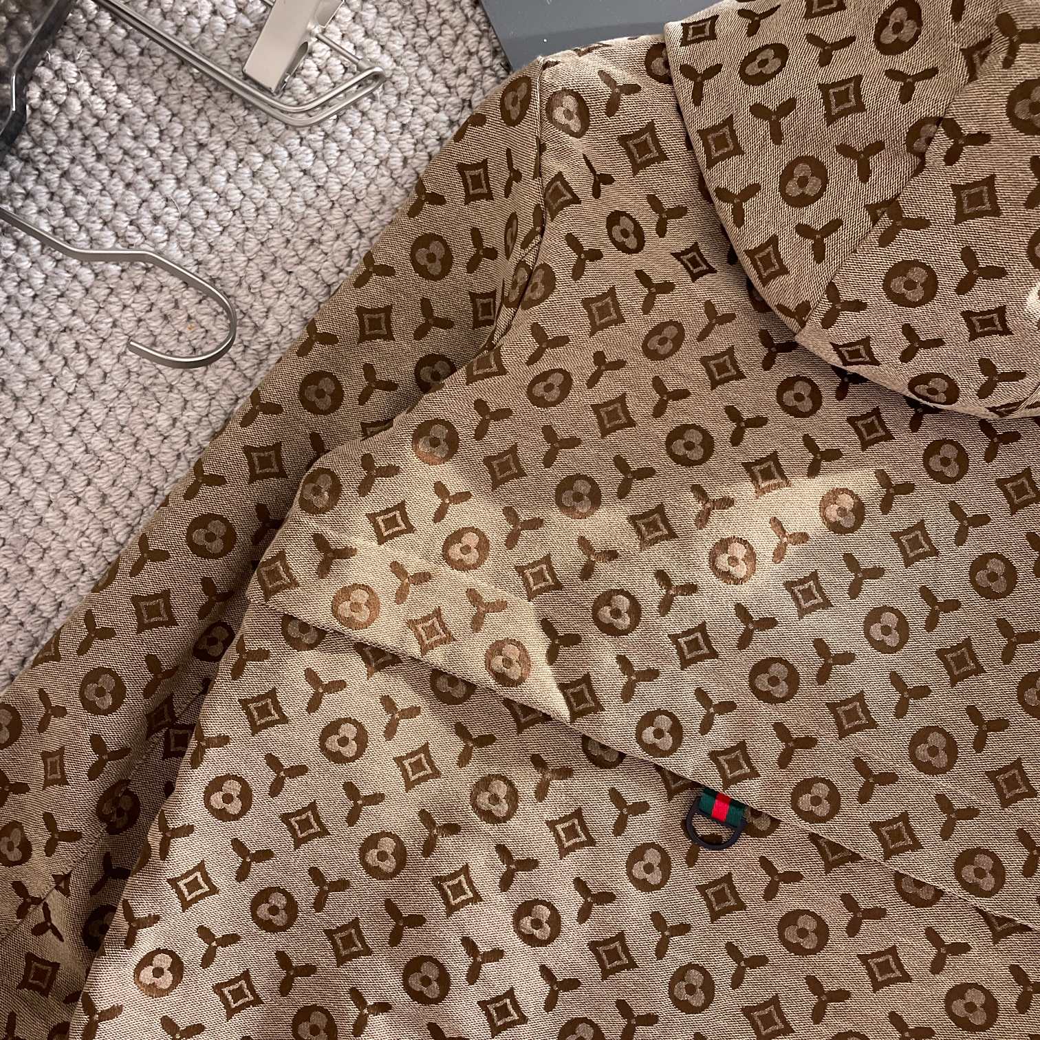 Louis Vuitton LV （高端品质）2026早春新品 休闲连帽夹克外套 进口 科技面料 上身舒适透气