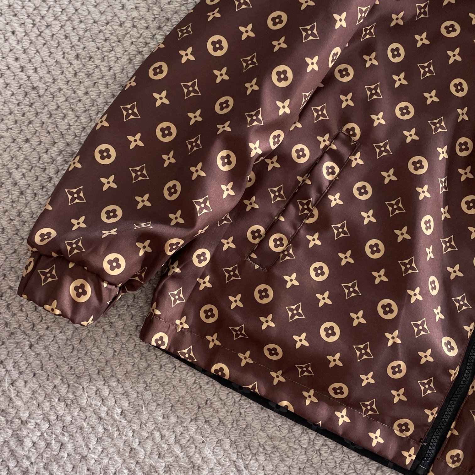 Louis Vuitton LV北面联名款 提前发售 2026ss开春新款男士夹克外套 三标齐全高端版本 带隐藏帽