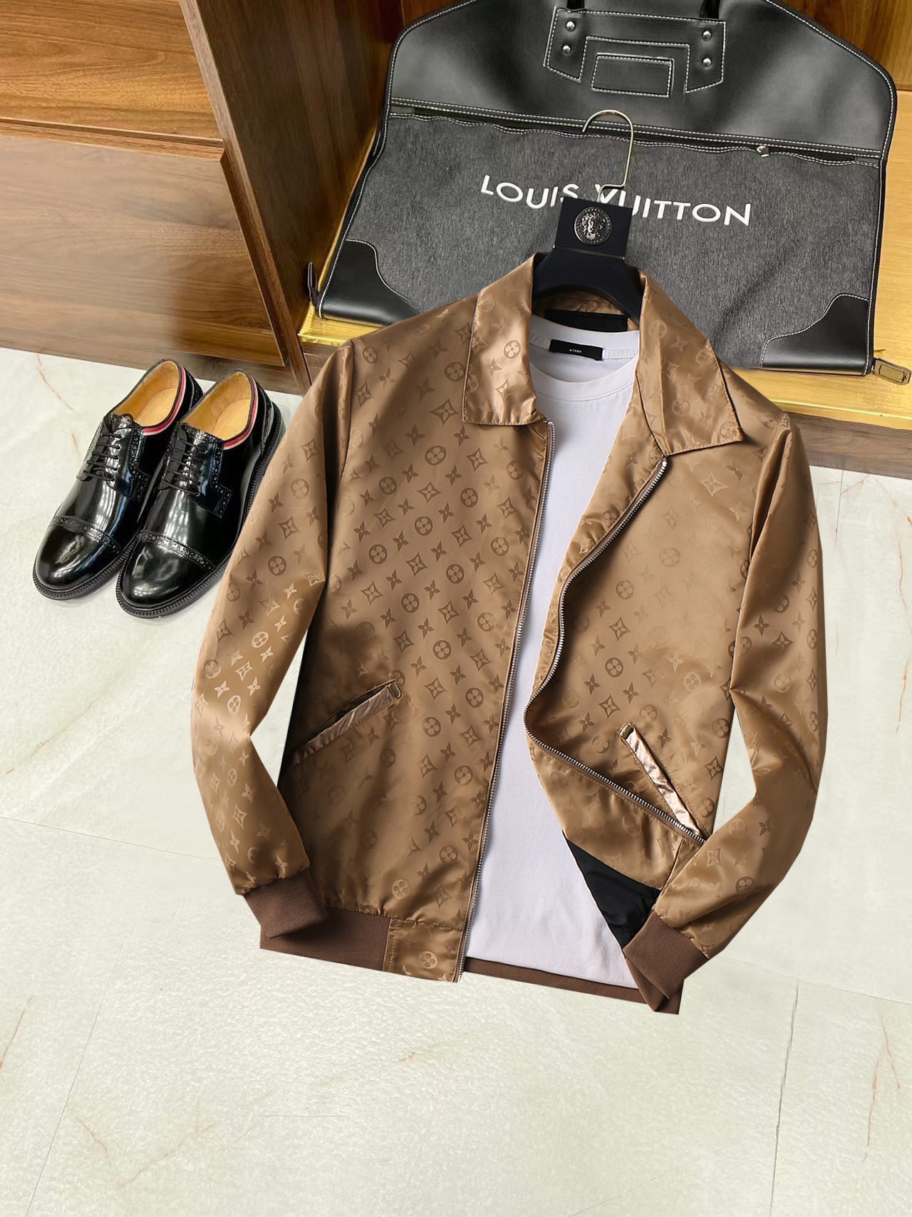 Louis Vuitton Bovenkant
 Kleding Jas &Jassen Mannen Lentecollectie Casual