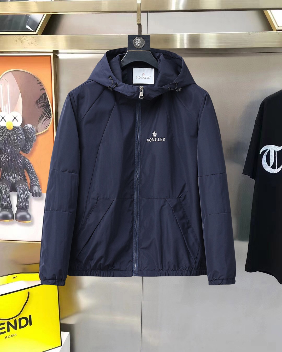 P280 Moncler, mismo modelo que en la web oficial, con tres etiquetas completas, lanzamiento anticipado. Chaqueta de hom…