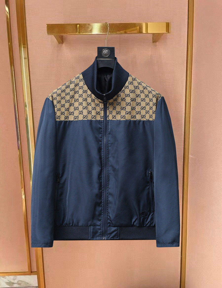 NO:734058,Same style as Gucci official website, on sale in advance!  2026ss new spring men's jackets, original high-end version with three standards!  With hidden hood, custom-made fabrics at the counter, highly breathable and comfortable, impeccable details, brand element design concept, reflecting high quality. It feels delicate and soft!  It presents a casual cut and the upper body shape is awesome!  Size M～3XL, maximum wearing capacity is 195 catties.,,jackets & coats,jackets & coats,hats,19860909古奇 官网同款,提前发售！2026ss开春新款男士夹克外套,原单三标齐全高端版本！带隐藏帽,专柜定制面料 透气舒适度高,细节无可挑剔,品牌元素设计理念,体现高品质.手感细腻柔软！呈现休闲裁剪,上身版型超赞！码数M～3XL,最大穿195斤.,,jackets & coats,jackets & coats,hats,,Men's clothing