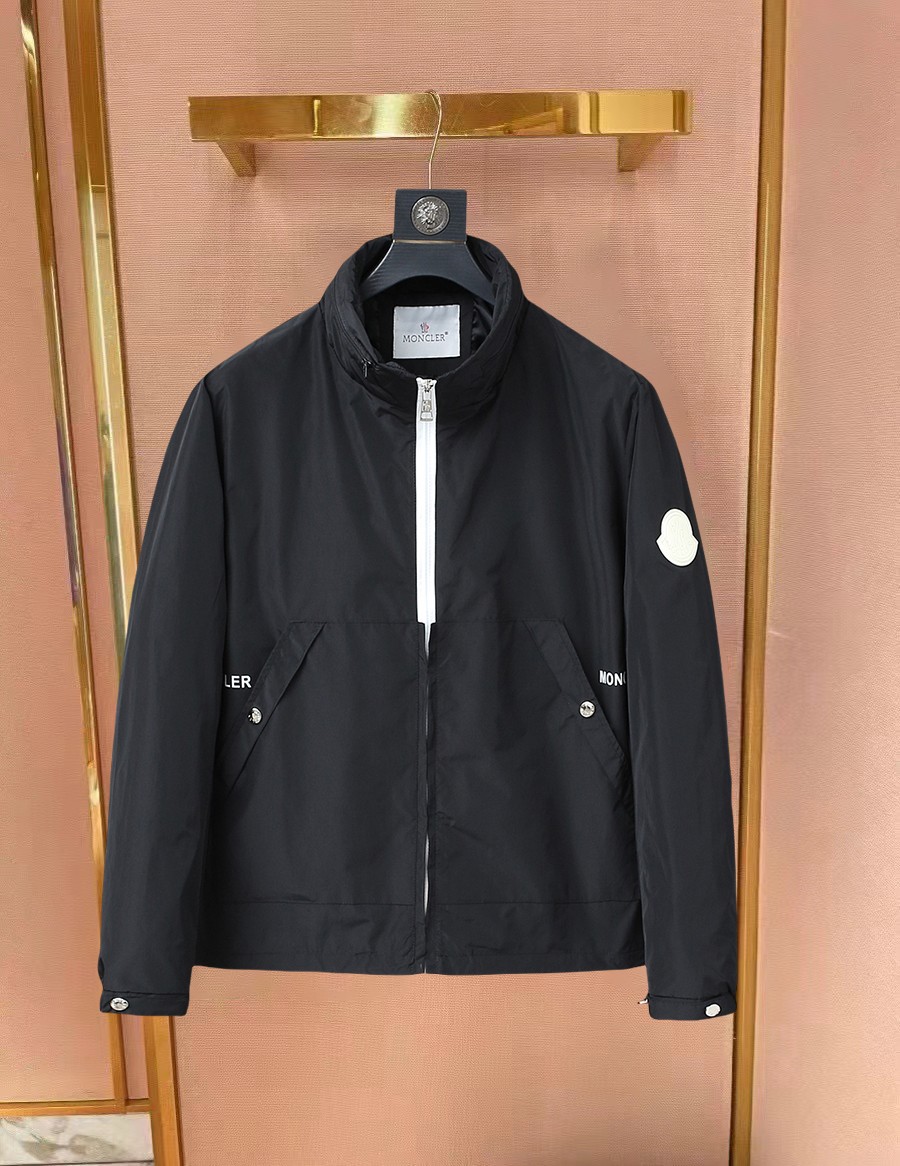 NO:734146,Same style as Mengkou official website, on sale in advance!  2026ss new spring men's jackets, original high-end version with three standards!  With hidden hood, custom-made fabrics at the counter, highly breathable and comfortable, impeccable details, brand element design concept, reflecting high quality. It feels delicate and soft!  It presents a casual cut and the upper body shape is awesome!  Size M～3XL, maximum wearing capacity is 195 catties.,,Moncler,jackets & coats,jackets & coats,hats,19860909蒙口 官网同款,提前发售！2026ss开春新款男士夹克外套,原单三标齐全高端版本！带隐藏帽,专柜定制面料 透气舒适度高,细节无可挑剔,品牌元素设计理念,体现高品质.手感细腻柔软！呈现休闲裁剪,上身版型超赞！码数M～3XL,最大穿195斤.,,Moncler,jackets & coats,jackets & coats,hats,,Men's clothing