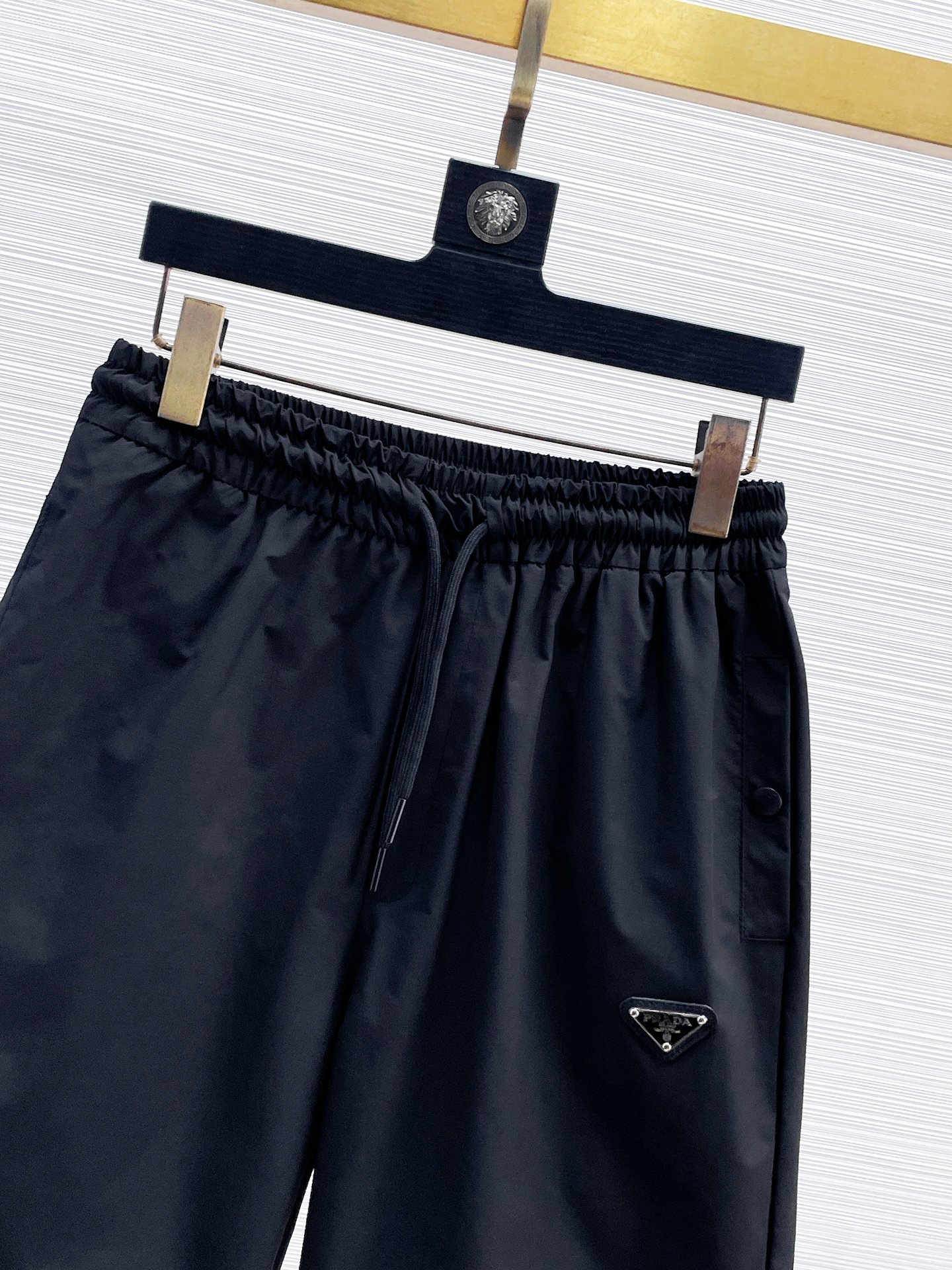 Prada Luxury Classic Logo Shorts Summer Casual Original Design 4 a1714905536116 1838