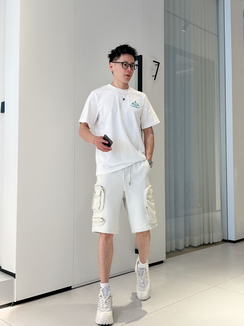 NO:142244,Prada has complete three standards. 2025 summer new men's casual shorts, high-end custom fabric breathable fabric, extremely breathable, elastic and comfortable, impeccable details, top-level auxiliary materials, original logo design concept, delicate and soft feel!  The upper body style is excellent!  Size M-XXXL order to report height and weight, prada, shorts, alexander wang19860909普拉达三标齐全 2025夏季新款男士休闲短裤,高级定制面料透气面料 透气弹力舒适度极高,细节无可挑剔,顶级辅料配备,原版logo设计理念,手感细腻柔软！上身版型超赞！尺码M-XXXL下单报身高体重,,prada,shorts,alexander wang,Men's clothing