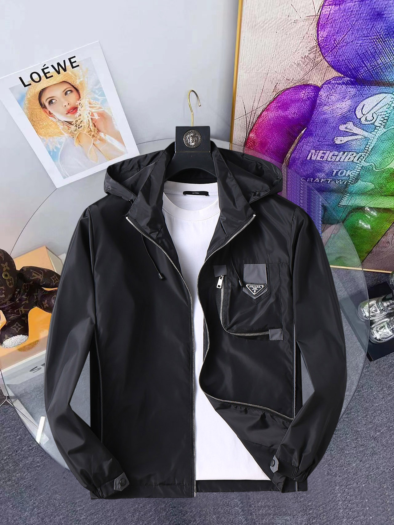 NO:648247,Prada official website same style, complete with three labels, sold in advance. 2025ss new men's jacket for autumn, reversible original single with three labels, high-end version. Custom-made fabrics at the counter. Highly breathable and comfortable, impeccable details, brand element design concept, reflecting high quality. Delicate and soft feel. Casual tailoring, excellent upper body shape. Size M~3XL, maximum wear 195 catties,, prada, jackets & coats, jackets & coats, alexander wang19860909普拉达 官网同款,三标齐全,提前发售 2025ss开秋新款男士夹克外套,双面穿原单三标齐全高端版本 专柜定制面料 透气舒适度高,细节无可挑剔,品牌元素设计理念,体现高品质.手感细腻柔软 呈现休闲裁剪,上身版型超赞 码数M～3XL,最大穿195斤,,prada,jackets & coats,jackets & coats,alexander wang,Men's clothing