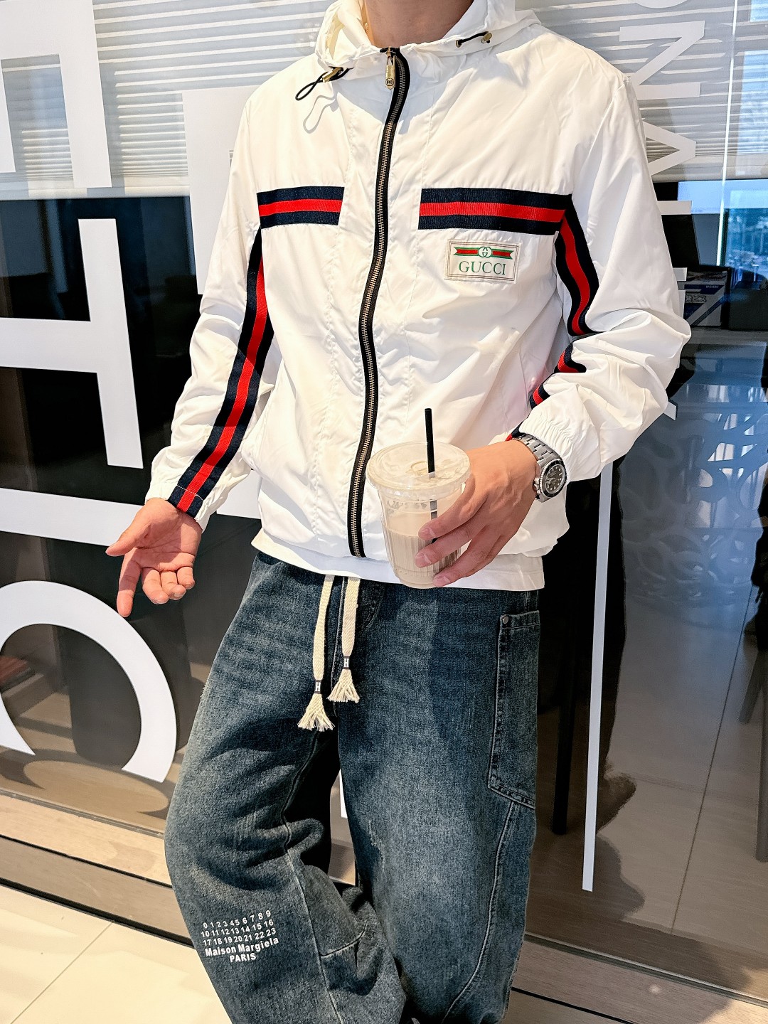 NO:139369,Guqi, the same style on the official website, complete three standards, released in advance. 2025ss Spring New Men's Jacket, double-sided original single three standards, high-end version, customized counter fabric, breathable and comfortable, impeccable details, brand element design concept, reflecting high quality. The feel is delicate and soft, presents casual cut, and the upper body style is superb. The number of sizes M~3XL, maximum wear 195 kilograms, jackets & coats, jackets & coats, alexander wang19860909古奇 官网同款,三标齐全,提前发售 2025ss开春新款男士夹克外套,双面穿原单三标齐全高端版本 专柜定制面料 透气舒适度高,细节无可挑剔,品牌元素设计理念,体现高品质.手感细腻柔软 呈现休闲裁剪,上身版型超赞 码数M～3XL,最大穿195斤,,jackets & coats,jackets & coats,alexander wang,Men's clothing