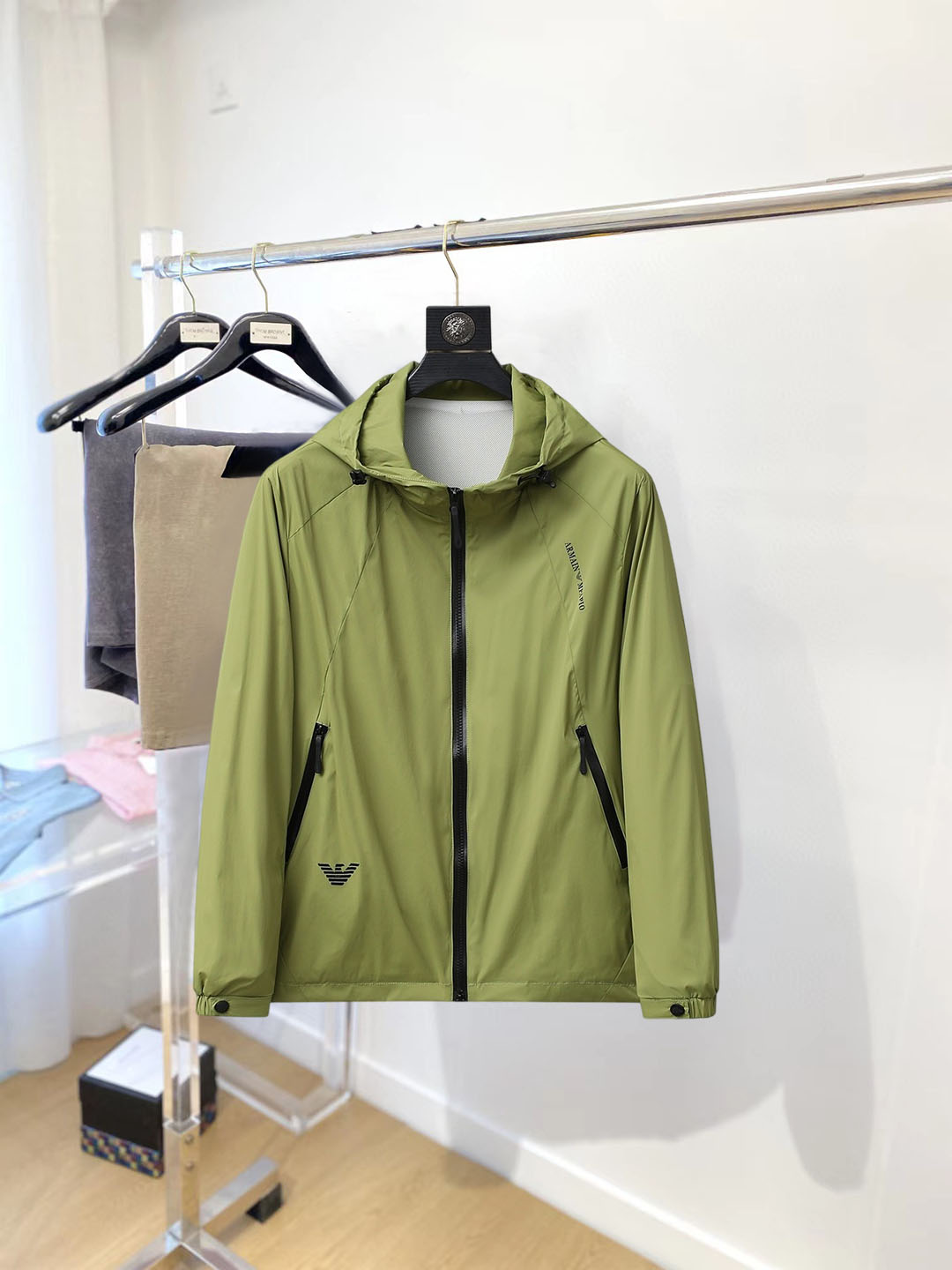 _dcL9sW1ll9VGI5y15CIFHwBAWPDI6YY-z3KVCmw