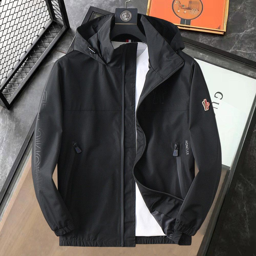 NO:758856,Mengkou The same style as the official website, complete with three labels, on sale in advance. 2026ss new spring men's jacket, double-sided original single with three labels, high-end version. Custom-made fabrics at the counter. High breathability and comfort, impeccable details, brand element design concept, reflecting high quality. Delicate and soft feel. Casual tailoring, excellent upper body shape. Size M~3XL, maximum wear 195 pounds,,Moncler,jackets & coats,jackets & coats,19860909蒙口 官网同款,三标齐全,提前发售 2026ss开春新款男士夹克外套,双面穿原单三标齐全高端版本 专柜定制面料 透气舒适度高,细节无可挑剔,品牌元素设计理念,体现高品质.手感细腻柔软 呈现休闲裁剪,上身版型超赞 码数M～3XL,最大穿195斤,,Moncler,jackets & coats,jackets & coats,,Men's clothing