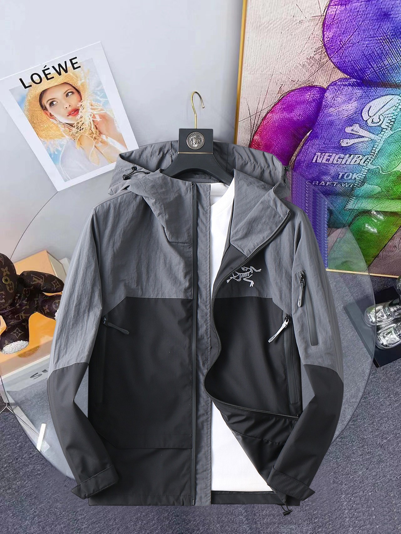 NO:648257,Same style as Arc'teryx official website, complete with three labels, on sale in advance. 2025 SS new men's jacket for autumn, double-sided original single with three labels, high-end version. Custom-made fabrics at the counter. Highly breathable and comfortable, impeccable details, brand element design concept, reflecting high quality. Delicate and soft feel. Casual tailoring, excellent upper body shape. Size M~3XL, maximum wear 195 catties, arc'teryx, jackets & coats, jackets &  coats,alexander wang19860909始祖鸟官网同款,三标齐全,提前发售 2025ss开秋新款男士夹克外套,双面穿原单三标齐全高端版本 专柜定制面料 透气舒适度高,细节无可挑剔,品牌元素设计理念,体现高品质.手感细腻柔软 呈现休闲裁剪,上身版型超赞 码数M～3XL,最大穿195斤,arc'teryx,jackets & coats,jackets & coats,alexander wang,Men's clothing