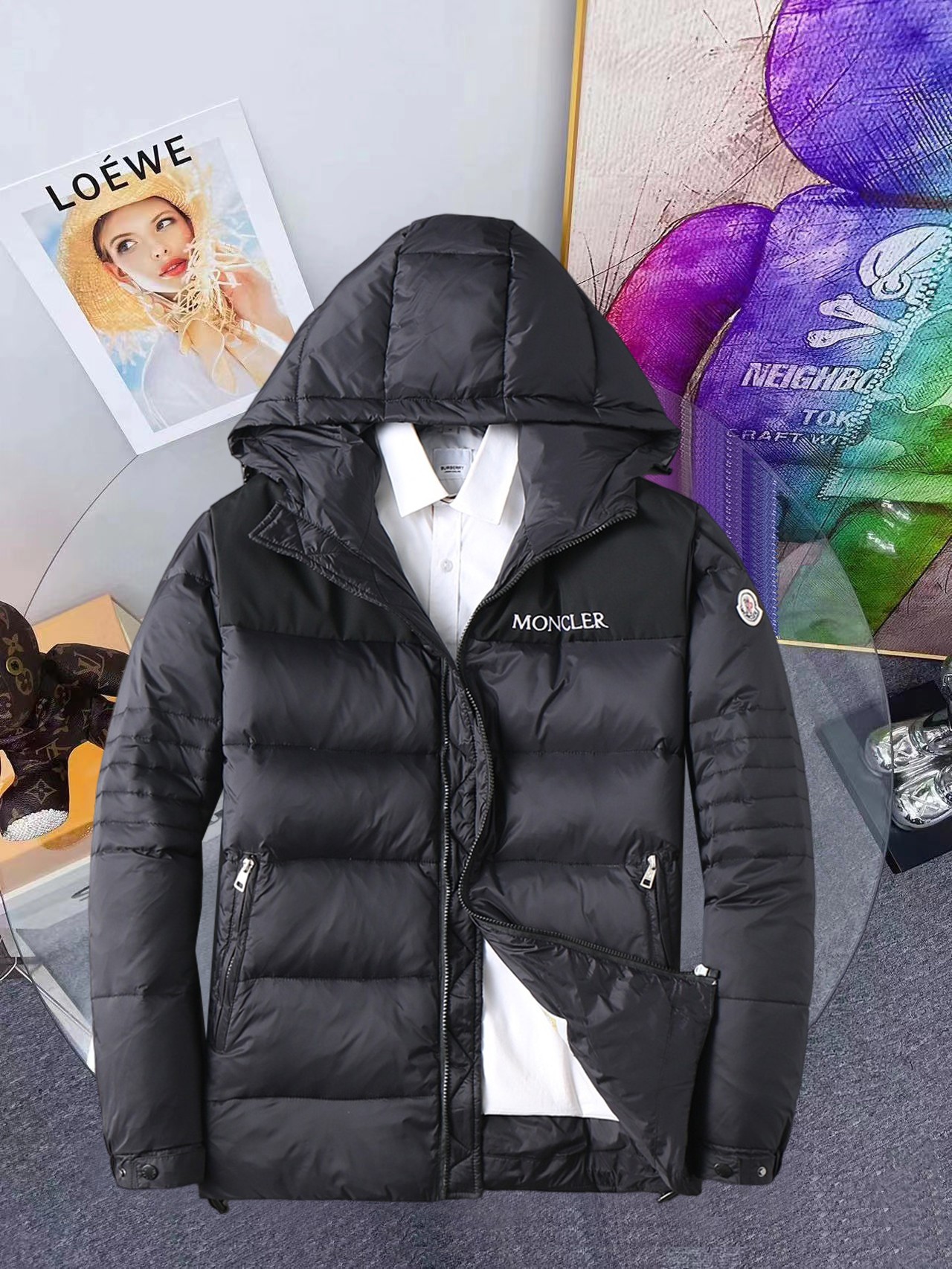 NO:648132,Mengkou 2025 winter new down 90 white duck down jacket, the new product on the show is in perfect condition, comfortable and warm, the color is full and attractive, the very outstanding design can easily enhance the fashion sense, the workmanship is extremely sophisticated and rigorous, and the wiring is neat and meticulous!  A masterpiece from a famous designer!  The upper body does not look bloated and is super handsome!  Counter size M～XXXL,,Moncler,jackets & coats,down jacket,alexander wang19860909蒙口 2025冬季新款羽绒90白鸭绒外套,秀场新品品相非常完美,舒适保暖,色泽饱满诱人,非常出彩的设计,轻松将时髦感进阶,做工极为考究严谨,走线工整细致！大牌设计师巨作！上身不显臃肿、超级帅气！柜台码数M～XXXL,,Moncler,jackets & coats,down jacket,alexander wang,Men's clothing