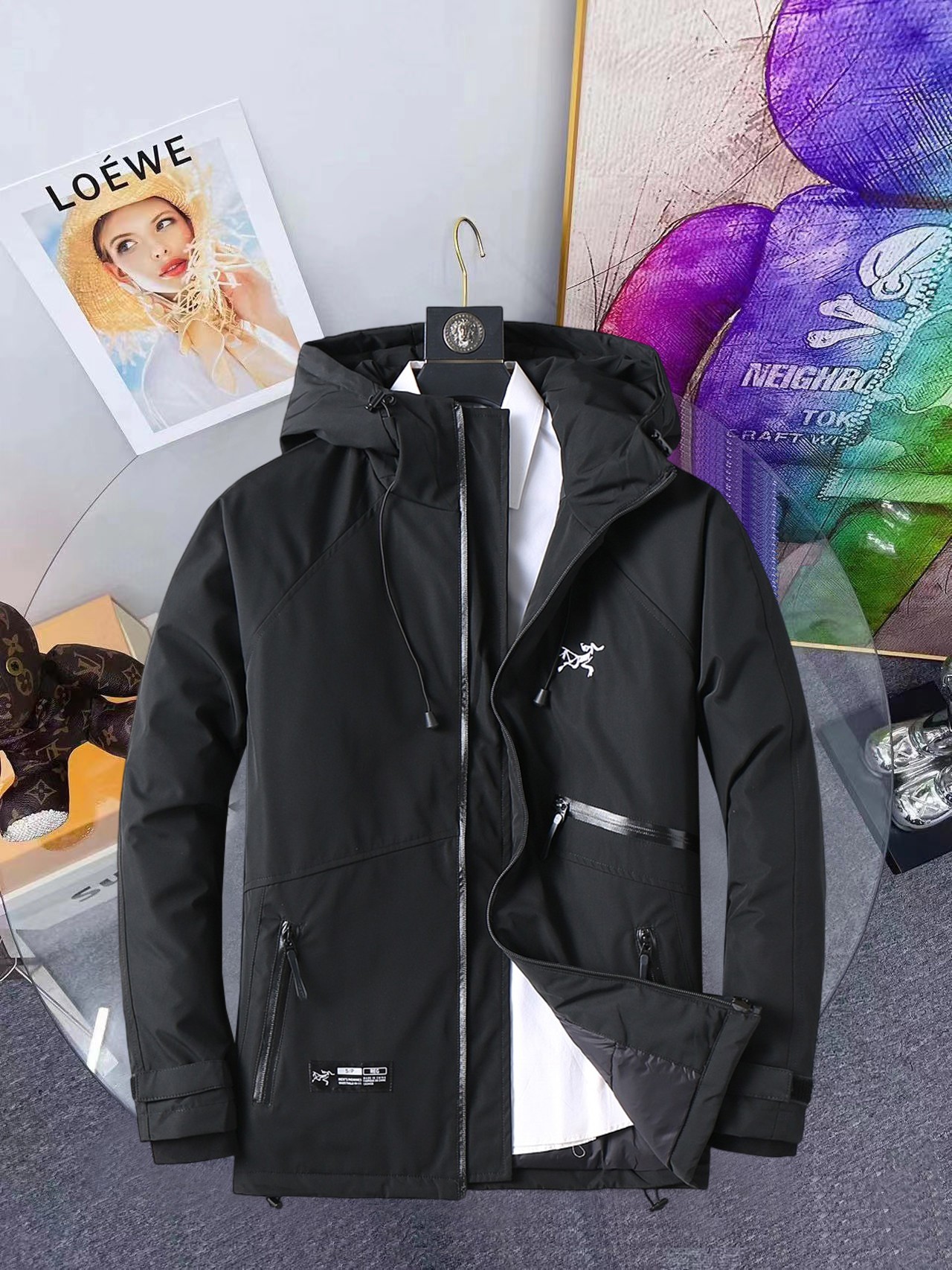 NO:648138,Arc'teryx 2025 winter new down 90 white duck down jacket, the new product on the show is in perfect condition, comfortable and warm, the color is full and attractive, the very outstanding design easily enhances the sense of fashion, the workmanship is extremely sophisticated and rigorous, and the wiring is neat and meticulous!  A masterpiece from a famous designer!  The upper body does not look bloated and is super handsome!  Counter size M～XXXL,arc'teryx,jackets & coats,down jacket,alexander wang19860909始祖鸟 2025冬季新款羽绒90白鸭绒外套,秀场新品品相非常完美,舒适保暖,色泽饱满诱人,非常出彩的设计,轻松将时髦感进阶,做工极为考究严谨,走线工整细致！大牌设计师巨作！上身不显臃肿、超级帅气！柜台码数M～XXXL,arc'teryx,jackets & coats,down jacket,alexander wang,Men's clothing