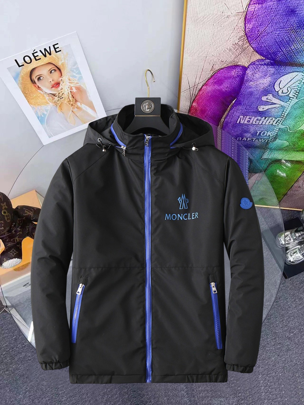 NO:648142,Mengkou, complete with three standards, 2025ss new winter down jacket, the new product in the show is in perfect condition, comfortable and warm, the color is full and attractive, the very outstanding design can easily enhance the fashion sense, the workmanship is extremely sophisticated and rigorous, and the wiring is neat and meticulous!  A masterpiece from a famous designer!  The upper body does not look bloated and is super handsome!  Available sizes M ~ XXXL,,Moncler,jackets & coats,down jacket,alexander wang19860909蒙口 三标齐全 2025ss冬季新款羽绒棉服外套,秀场新品品相非常完美,舒适保暖,色泽饱满诱人,非常出彩的设计,轻松将时髦感进阶,做工极为考究严谨,走线工整细致！大牌设计师巨作！上身不显臃肿、超级帅气！现货码数M ～ XXXL,,Moncler,jackets & coats,down jacket,alexander wang,Men's clothing