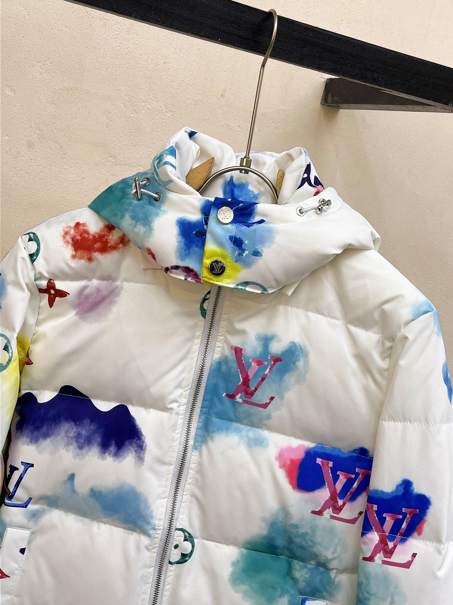 LV2024ss冬季新品时尚顶级羽绒服填充进口羽绒朵100%市面最高品质进口面料里布最高标准绝不跑绒辅料