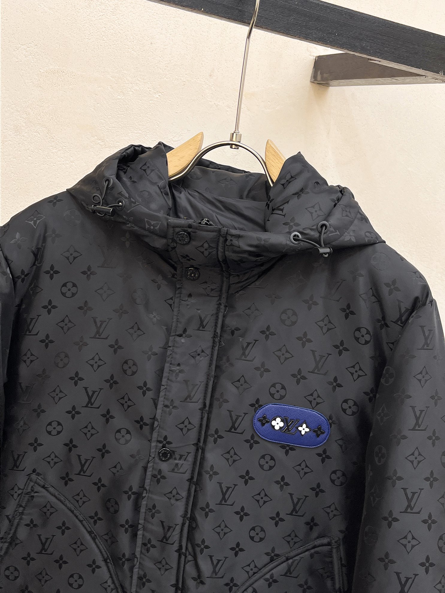 LV2024ss冬季新品时尚顶级羽绒服填充进口羽绒朵100%市面最高品质进口面料里布最高标准绝不跑绒辅料