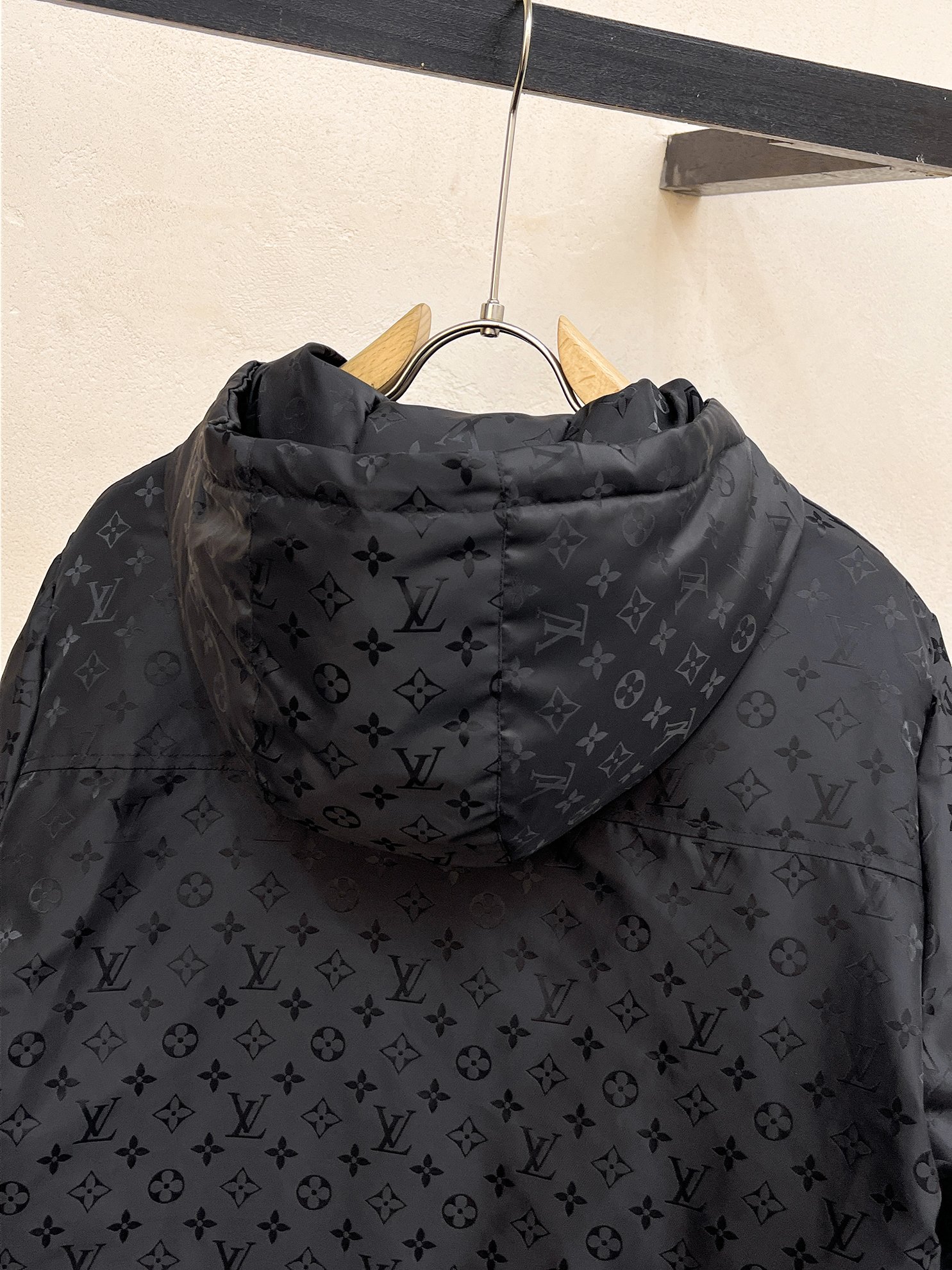 LV2024ss冬季新品时尚顶级羽绒服填充进口羽绒朵100%市面最高品质进口面料里布最高标准绝不跑绒辅料