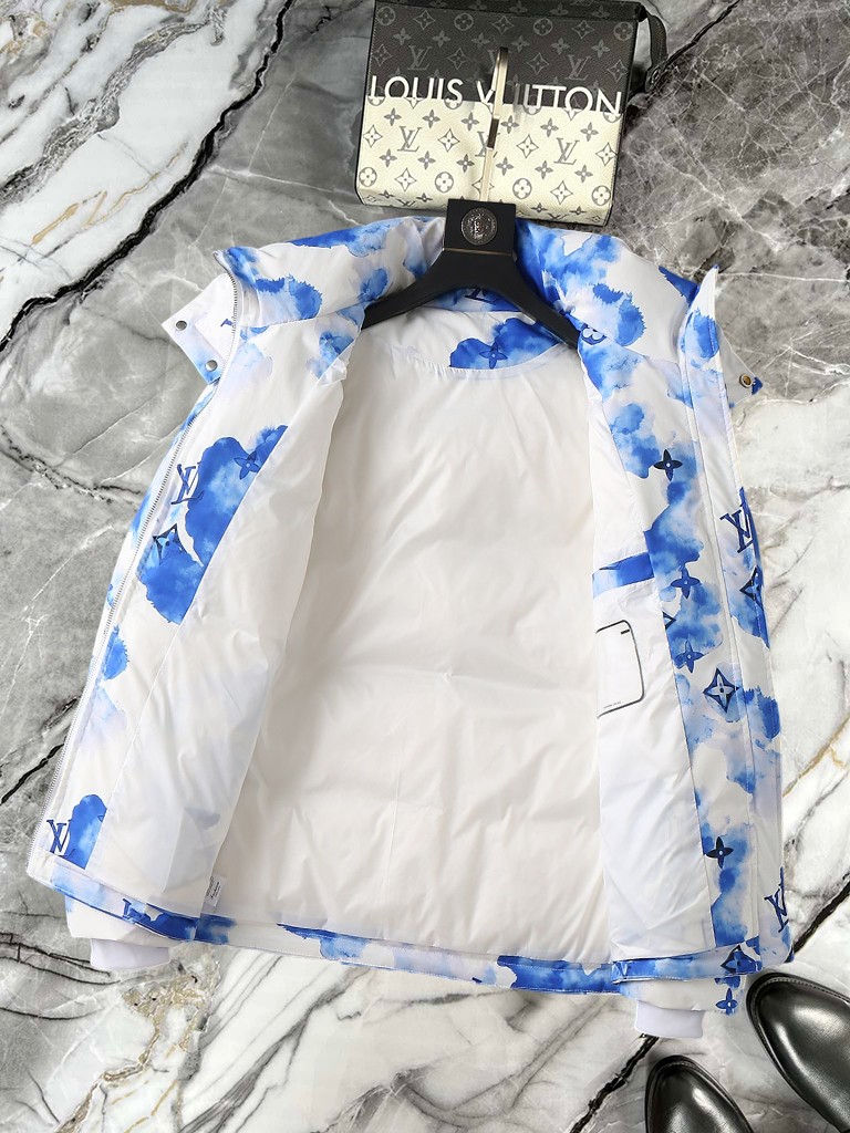 LV2024ss冬季新品时尚顶级羽绒服填充进口羽绒朵100%市面最高品质进口面料里布最高标准绝不跑绒辅料