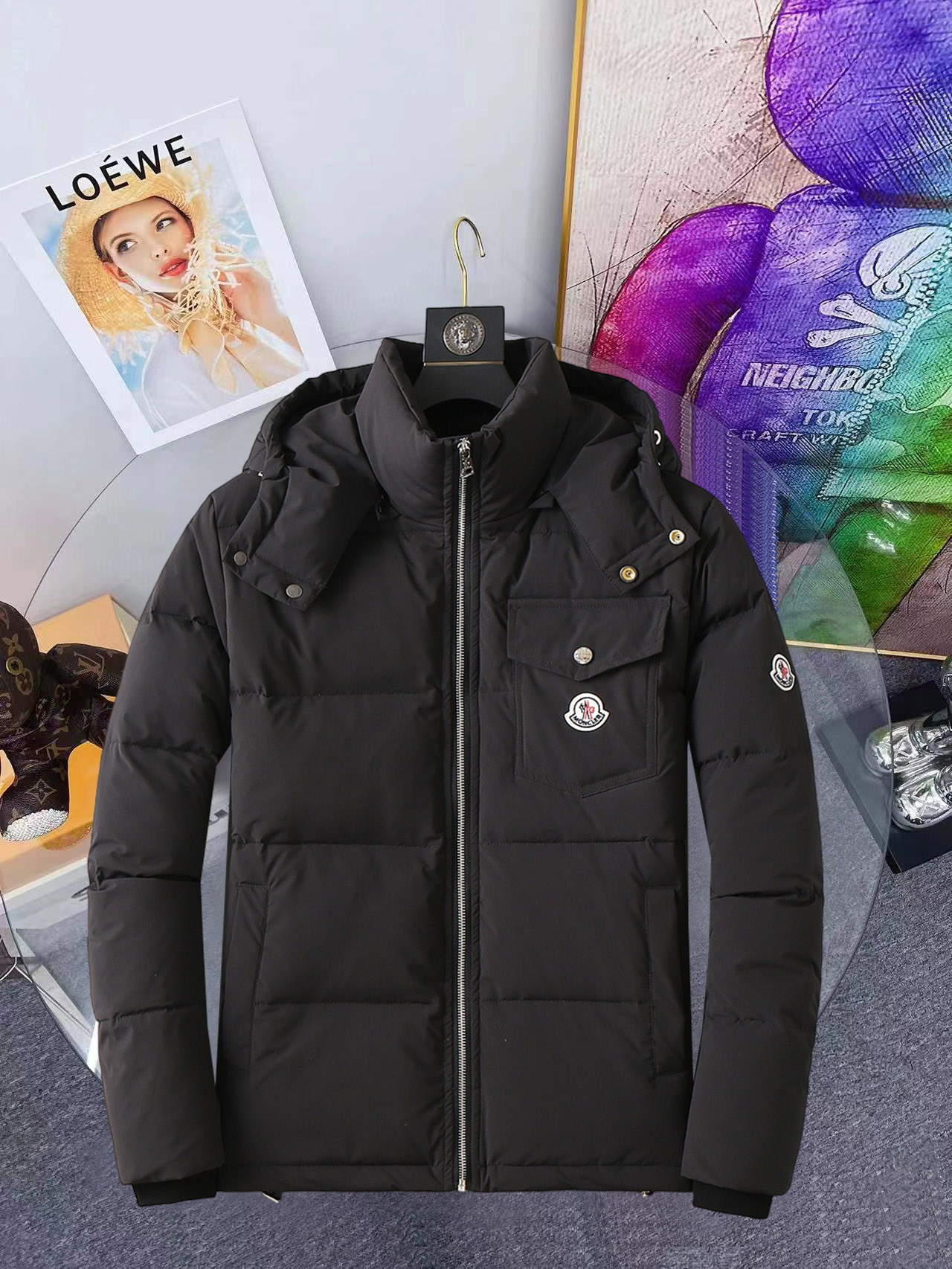 NO:648151,Mengkou 2025 winter new down 90 white duck down jacket, the new product on the show is in perfect condition, comfortable and warm, the color is full and attractive, the very outstanding design can easily enhance the fashion sense, the workmanship is extremely sophisticated and rigorous, and the wiring is neat and meticulous!  A masterpiece from a famous designer!  The upper body does not look bloated and is super handsome!  Counter size M～XXXL,,Moncler,jackets & coats,down jacket,alexander wang19860909蒙口 2025冬季新款羽绒90白鸭绒外套,秀场新品品相非常完美,舒适保暖,色泽饱满诱人,非常出彩的设计,轻松将时髦感进阶,做工极为考究严谨,走线工整细致！大牌设计师巨作！上身不显臃肿、超级帅气！柜台码数M～XXXL,,Moncler,jackets & coats,down jacket,alexander wang,Men's clothing