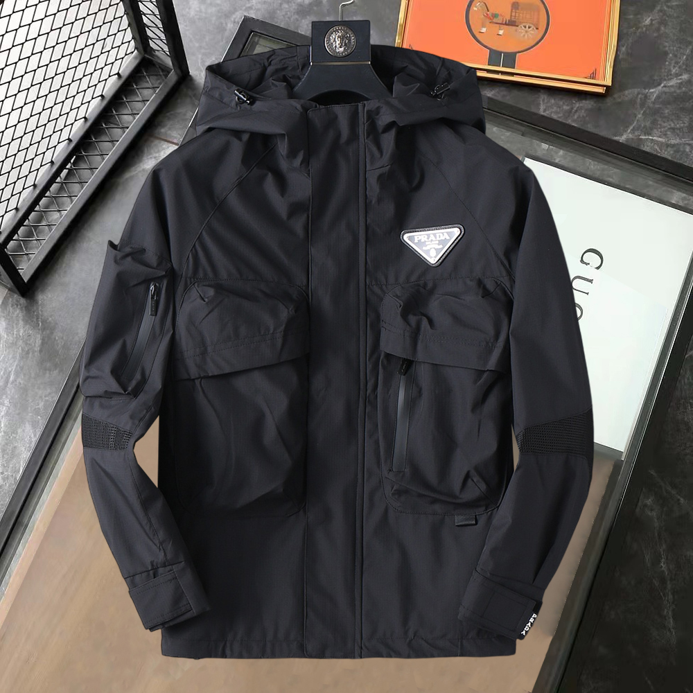 NO:758828,The same model on the Prada official website, complete with three labels, sold in advance. 2026ss new spring men's jacket, reversible original single with three labels, high-end version. Custom-made fabrics at the counter. High breathability and comfort, impeccable details, brand element design concept, reflecting high quality. Delicate and soft feel. Casual tailoring, excellent upper body shape. Size M~3XL, maximum wear 195 catties,, prada, jackets & coats, jackets & coats,19860909普拉达官网同款,三标齐全,提前发售 2026ss开春新款男士夹克外套,双面穿原单三标齐全高端版本 专柜定制面料 透气舒适度高,细节无可挑剔,品牌元素设计理念,体现高品质.手感细腻柔软 呈现休闲裁剪,上身版型超赞 码数M～3XL,最大穿195斤,,prada,jackets & coats,jackets & coats,,Men's clothing