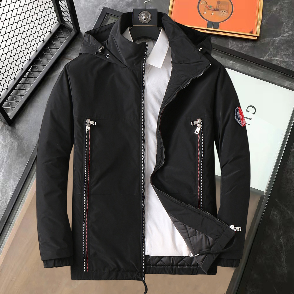 NO:595224,Mengkou, complete with three standards, 2025ss new winter down jacket, the new product in the show is in perfect condition, comfortable and warm, the color is full and attractive, the very outstanding design can easily enhance the fashion sense, the workmanship is extremely sophisticated and rigorous, and the wiring is neat and meticulous!  A masterpiece from a famous designer!  The upper body does not look bloated and is super handsome!  Available sizes M ~ XXXL,,Moncler,jackets & coats,down jacket,alexander wang19860909蒙口 三标齐全 2025ss冬季新款羽绒棉服外套,秀场新品品相非常完美,舒适保暖,色泽饱满诱人,非常出彩的设计,轻松将时髦感进阶,做工极为考究严谨,走线工整细致！大牌设计师巨作！上身不显臃肿、超级帅气！现货码数M ～ XXXL,,Moncler,jackets & coats,down jacket,alexander wang,Men's clothing