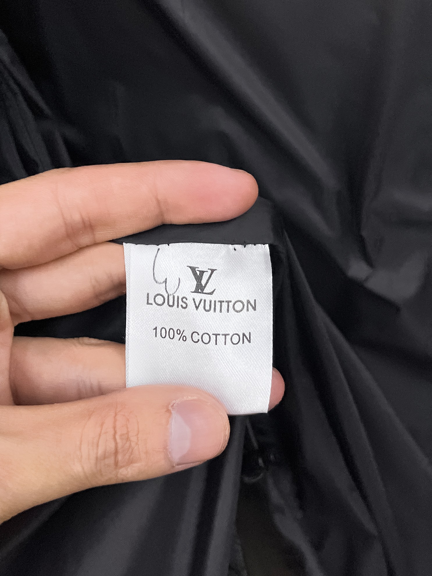 LV2024ss冬季新品时尚顶级羽绒服填充进口羽绒朵100%市面最高品质进口面料里布最高标准绝不跑绒辅料