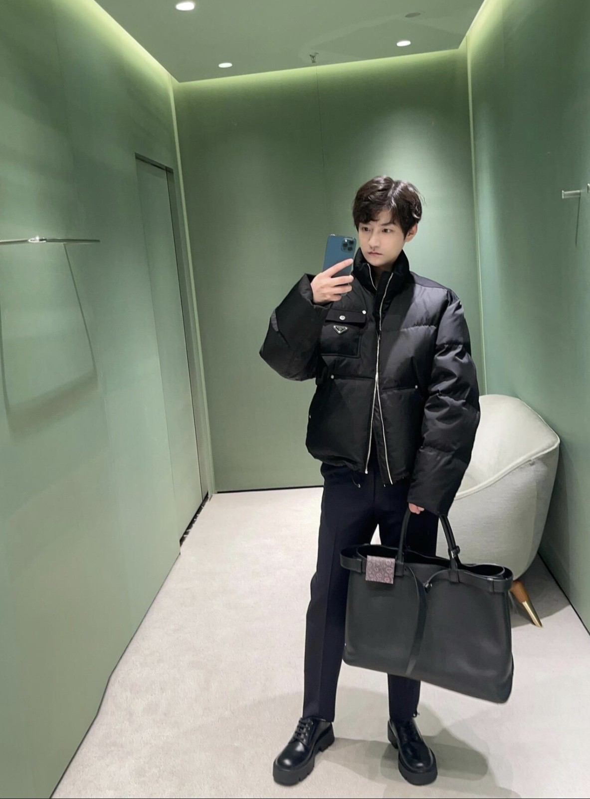 NO:139127,Top foreign trade Prada Prada two-color classic color triangle down jacket coat color black size 48 50 52 54 56,,prada,prada,jackets & coats,down jacket,alexander wang19860909顶级外贸 Prada普拉达双色经典配色三角标羽绒服外套 颜色黑色 尺码48 50 52 54 56,,prada,prada,jackets & coats,down jacket,alexander wang,Men's clothing