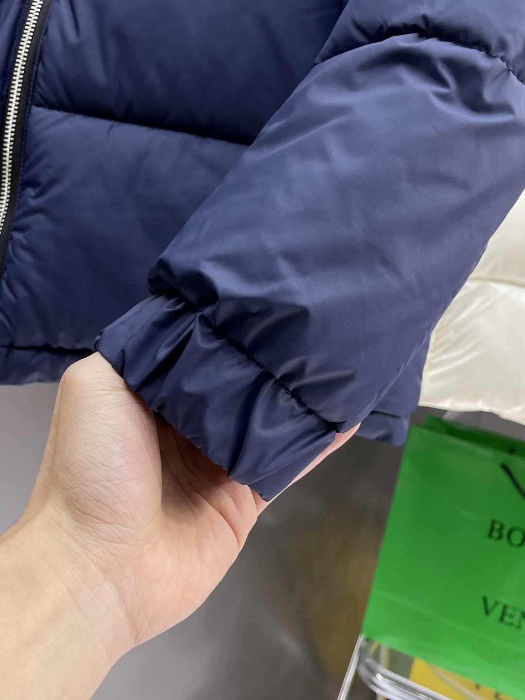   古奇  三标齐全    ss冬季新款羽绒棉服外套，秀场新品‼品相非常完美，舒适保暖，色泽饱满诱人，非