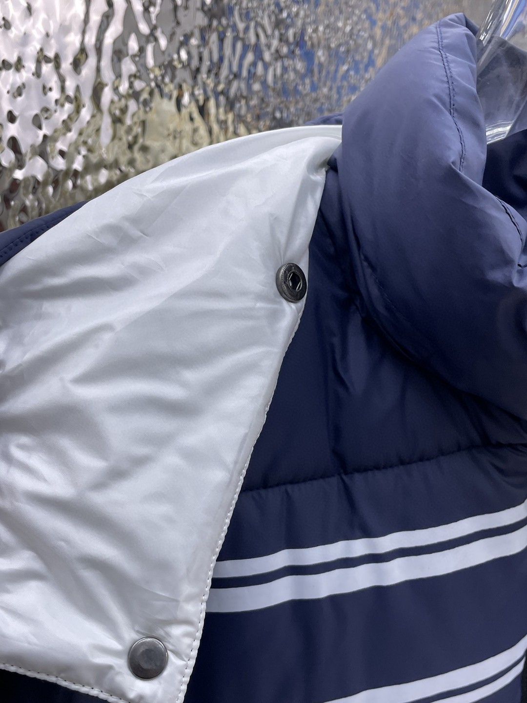  古奇  三标齐全    ss冬季新款羽绒棉服外套，秀场新品‼品相非常完美，舒适保暖，色泽饱满诱人，非