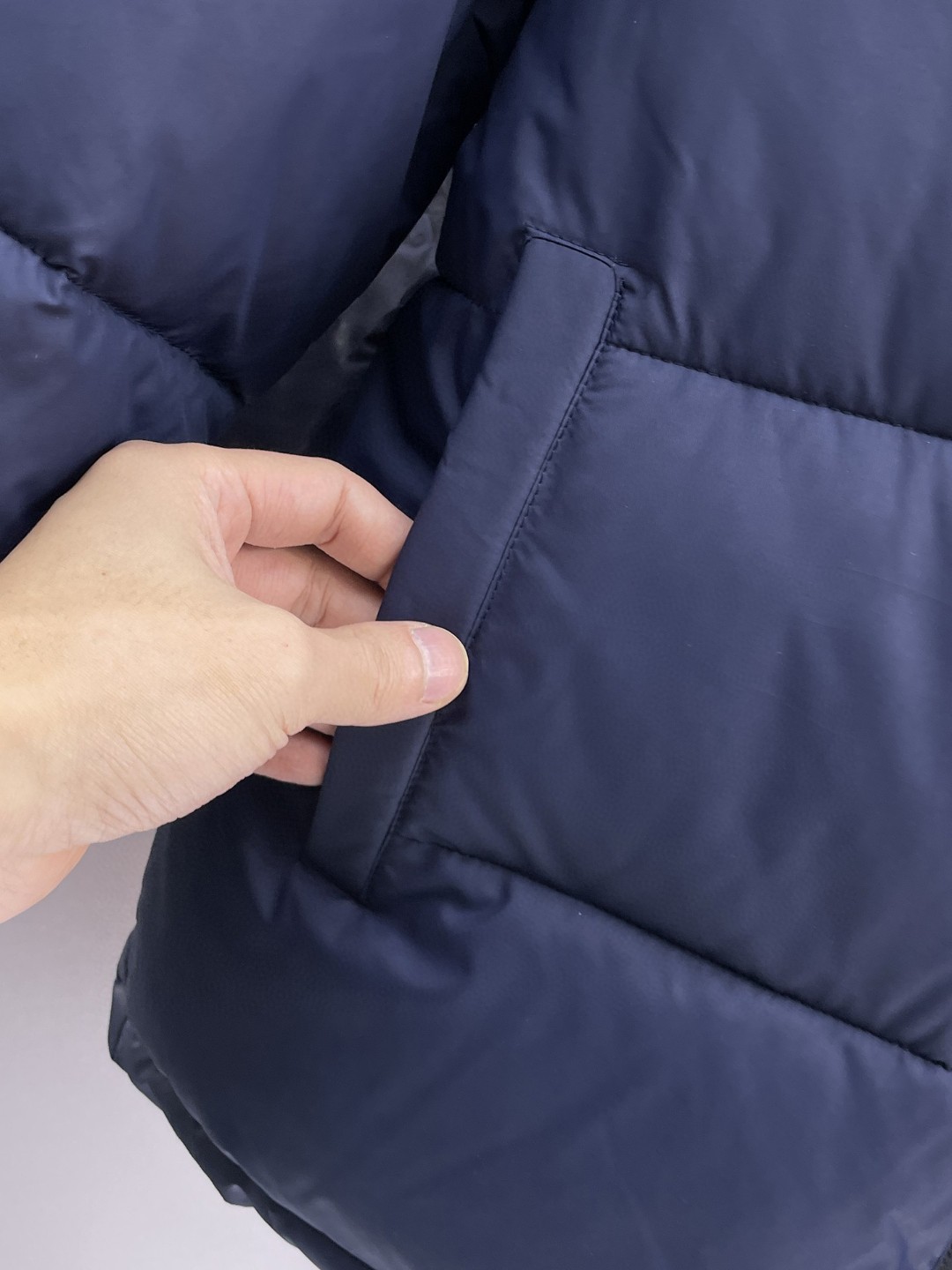   古奇  三标齐全    ss冬季新款羽绒棉服外套，秀场新品‼品相非常完美，舒适保暖，色泽饱满诱人，非