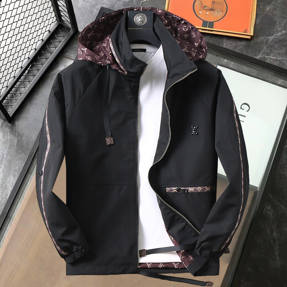 NO:758862,The same style as the LV official website, complete with three labels, sold in advance. 2026ss new spring men's jacket, reversible original single with three labels, high-end version. Custom-made fabrics at the counter. Highly breathable and comfortable, impeccable details, brand element design concept, reflecting high quality. Delicate and soft feel. Casual tailoring, excellent upper body shape. Size M~3XL, maximum wearing capacity is 195 pounds. Louis vuitton, jackets & coats,jackets & coats,19860909LV 官网同款,三标齐全,提前发售 2026ss开春新款男士夹克外套,双面穿原单三标齐全高端版本 专柜定制面料 透气舒适度高,细节无可挑剔,品牌元素设计理念,体现高品质.手感细腻柔软 呈现休闲裁剪,上身版型超赞 码数M～3XL,最大穿195斤,,louis vuitton,jackets & coats,jackets & coats,,Men's clothing