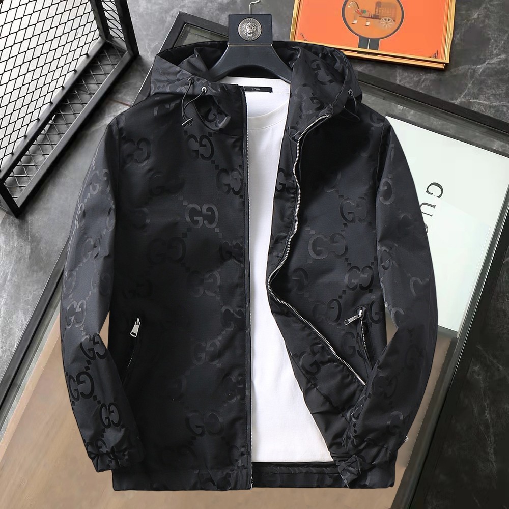 NO:758876,Same style as Gucci's official website, complete with three labels, on sale in advance. 2026ss new spring men's jacket, reversible original single with three labels, high-end version. Custom-made fabrics at the counter. Highly breathable and comfortable, impeccable details, brand element design concept, reflecting high quality. Delicate and soft feel. Casual tailoring, excellent upper body shape. Size M~3XL, maximum wear 195 catties,,jackets & coats,jackets & coats,19860909古奇 官网同款,三标齐全,提前发售 2026ss开春新款男士夹克外套,双面穿原单三标齐全高端版本 专柜定制面料 透气舒适度高,细节无可挑剔,品牌元素设计理念,体现高品质.手感细腻柔软 呈现休闲裁剪,上身版型超赞 码数M～3XL,最大穿195斤,,jackets & coats,jackets & coats,,Men's clothing