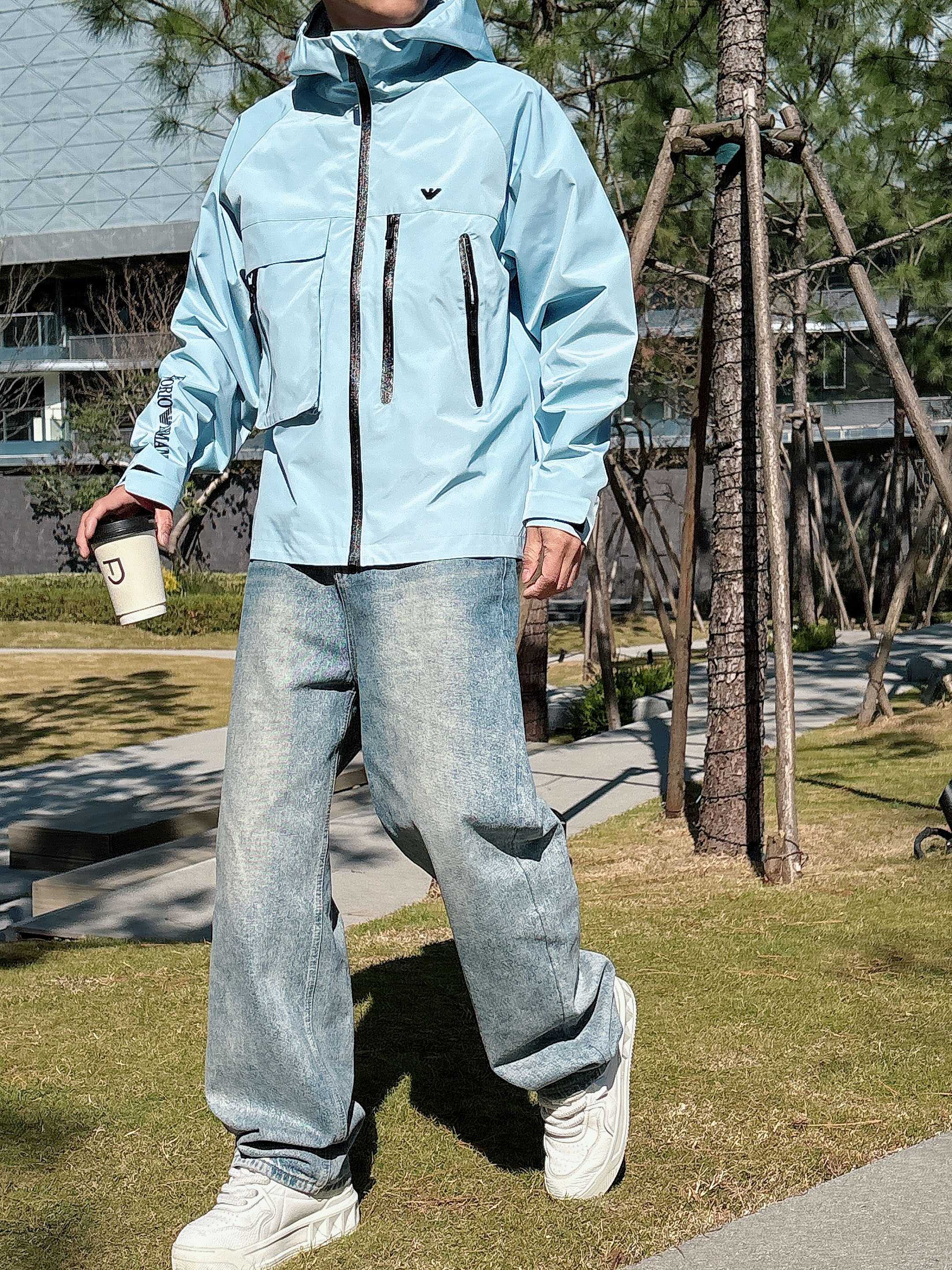 NO:139401,Armani's same model on the official website, released in advance!  2025ss Spring New Men's Jacket, original single three-standard full high-end version!  With hidden hat, customized fabric for counter, high breathability and comfort, impeccable details, brand element design concept, reflecting high quality. The feel is delicate and soft!  It is casually cut, with a great upper body style!  Number of code M~3XL, maximum wear 195 catties., Armani, jackets & coats, jackets & coats, hats, alexander wang19860909阿玛尼 官网同款,提前发售！2025ss开春新款男士夹克外套,原单三标齐全高端版本！带隐藏帽,专柜定制面料 透气舒适度高,细节无可挑剔,品牌元素设计理念,体现高品质.手感细腻柔软！呈现休闲裁剪,上身版型超赞！码数M～3XL,最大穿195斤.,,armani,jackets & coats,jackets & coats,hats,alexander wang,Men's clothing