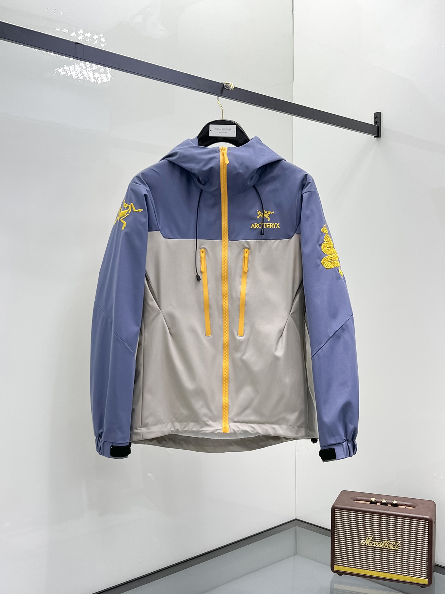 NO:131550,The same style of Archaeopteryx official website, complete three standards, released in advance. SS Spring New Men's Jacket Jacket, original three standards, full high-end version. Customized counter fabrics, breathable and comfortable, impeccable details, brand elements design concept, reflect high quality. The feel is delicate and soft, presents casual cut, and the upper body style is superb. Number of sizes M~3XL, maximum wear 195 catties, arc'teryx, jackets & coats, jackets & coats, alexander wang19860909始祖鸟官网同款,三标齐全,提前发售 ss开春新款男士夹克外套,原单三标齐全高端版本 专柜定制面料 透气舒适度高,细节无可挑剔,品牌元素设计理念,体现高品质.手感细腻柔软 呈现休闲裁剪,上身版型超赞 码数M～3XL,最大穿195斤,arc'teryx,jackets & coats,jackets & coats,alexander wang,Men's clothing