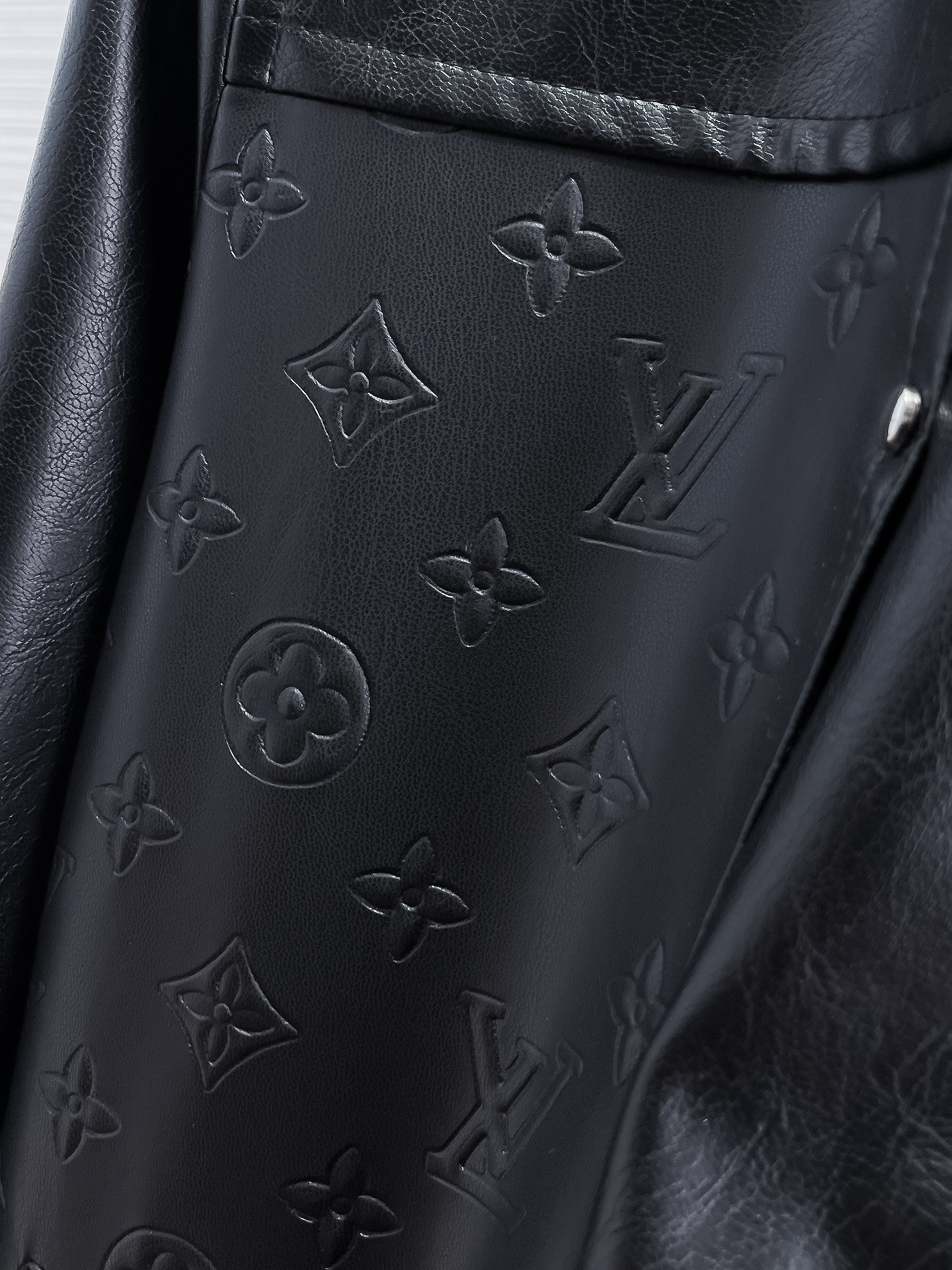 2025 New Man’s Leather Jacket: High-End Design with Hidden Hats and Impeccable Details - 图片 6