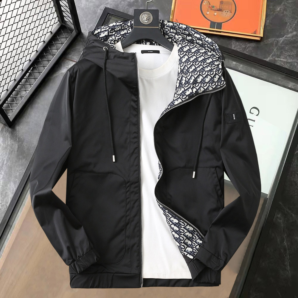 NO:758871,The same style as Dior's official website, complete with three labels, on sale in advance. 2026ss new spring men's jacket, reversible original single with three labels, high-end version. Custom-made fabrics at the counter. Highly breathable and comfortable, impeccable details, brand element design concept, reflecting high quality. Delicate and soft feel. Casual tailoring, excellent upper body size. Size M~3XL, maximum wearing capacity is 195 catties., dior, jackets & coats, jackets & coats,19860909迪奥 官网同款,三标齐全,提前发售 2026ss开春新款男士夹克外套,双面穿原单三标齐全高端版本 专柜定制面料 透气舒适度高,细节无可挑剔,品牌元素设计理念,体现高品质.手感细腻柔软 呈现休闲裁剪,上身版型超赞 码数M～3XL,最大穿195斤,,dior,jackets & coats,jackets & coats,,Men's clothing