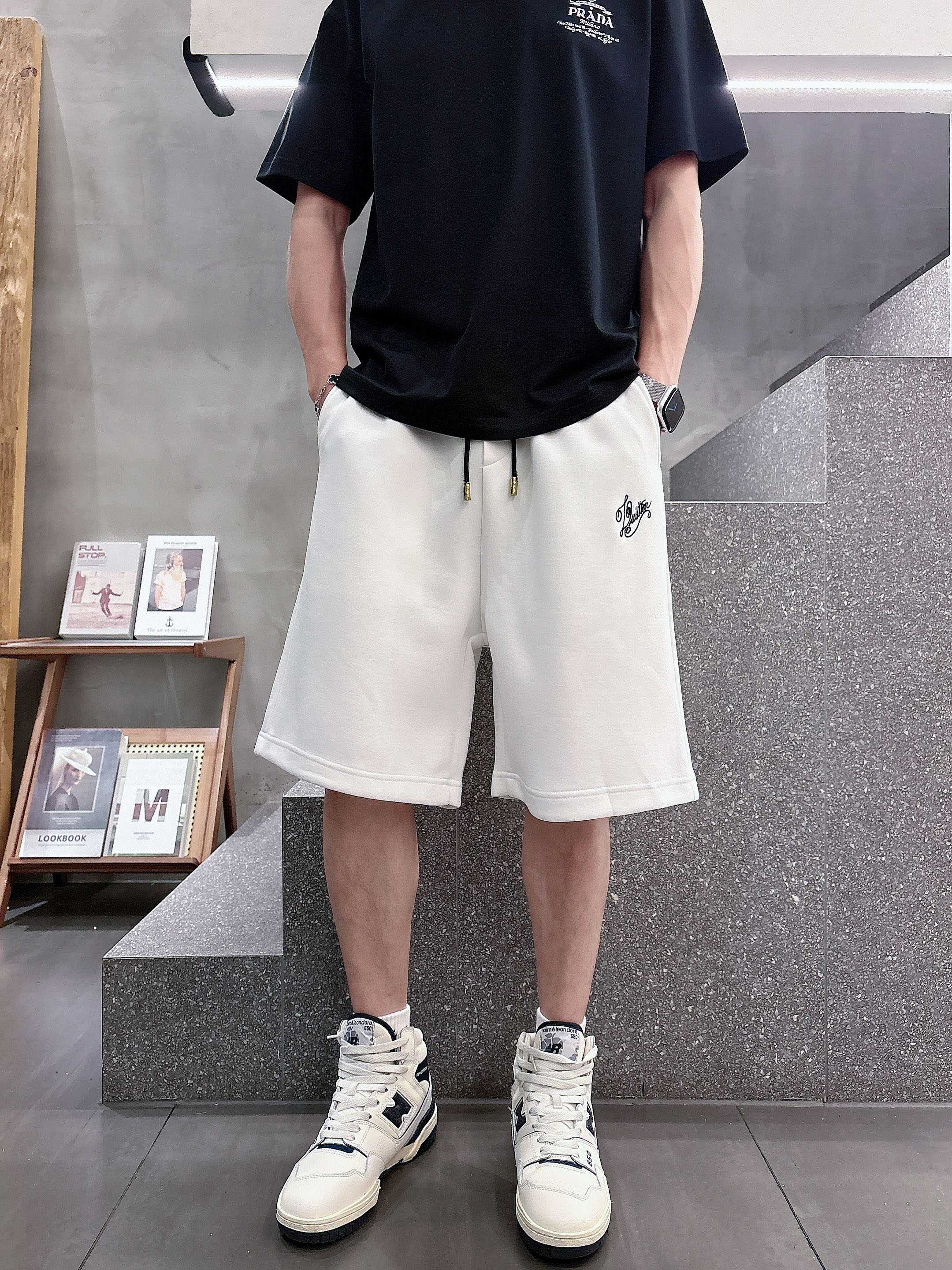 Louis Vuitton 2025 Summer Men's Casual Shorts - Breathable & Comfortable 4 a1747902936267 0766