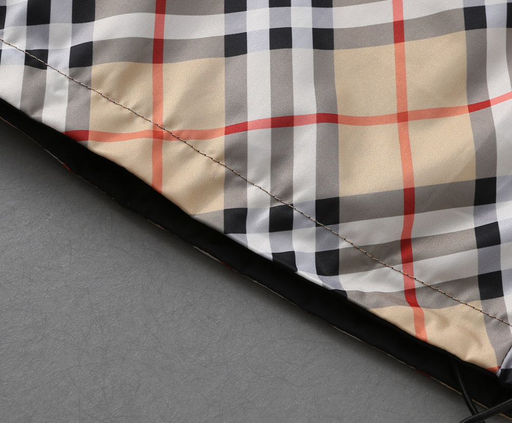 Burberry 巴宝莉 2026ss夏季新款 休闲双面穿短裤