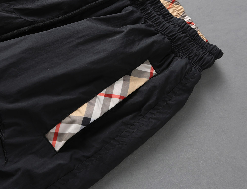 Burberry 巴宝莉 2026ss夏季新款 休闲双面穿短裤