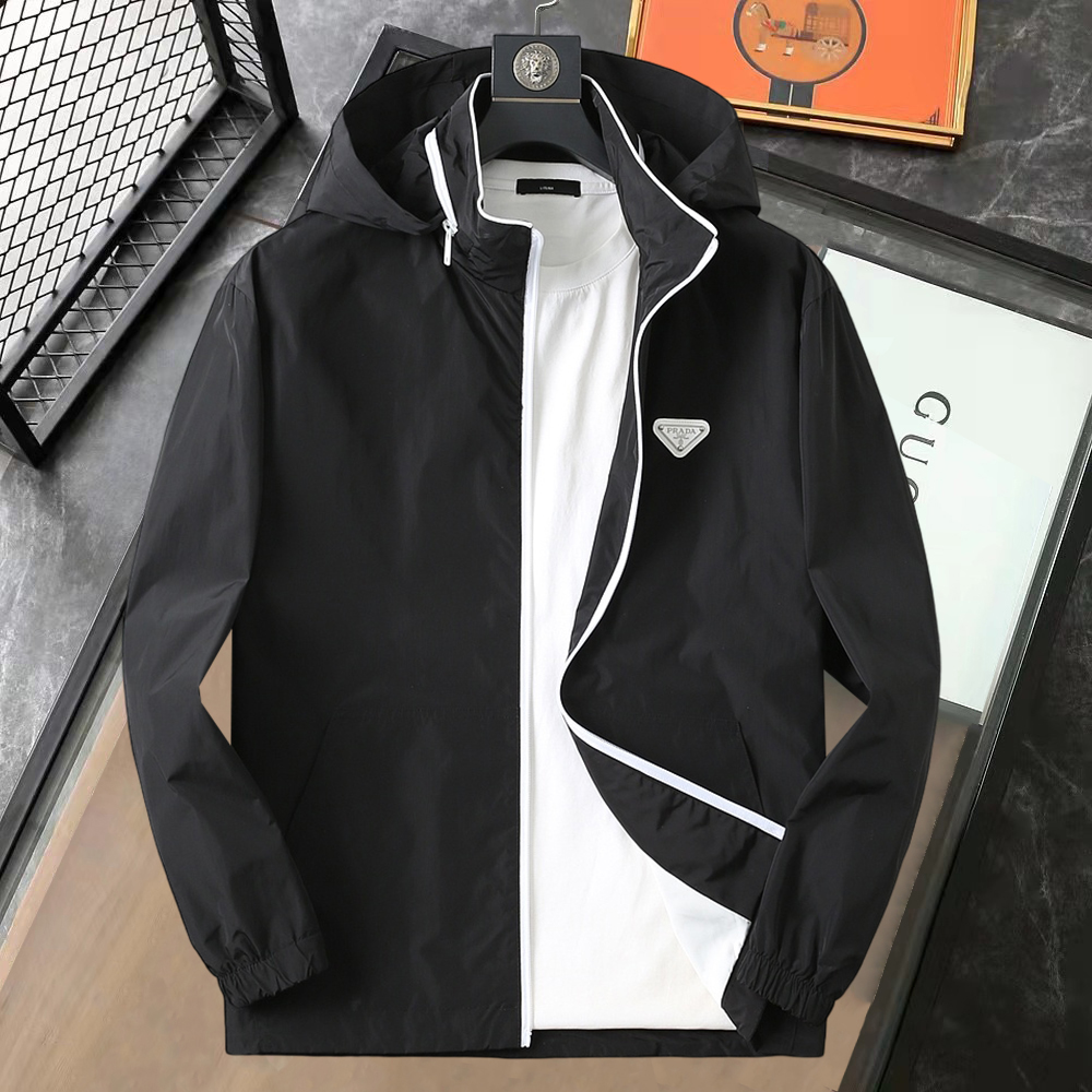 NO:758907,Same style on Prada official website, on sale in advance!  2026ss new spring men's jackets, original high-end version with three standards!  With hidden hood, custom-made fabrics at the counter, highly breathable and comfortable, impeccable details, brand element design concept, reflecting high quality. It feels delicate and soft!  It presents a casual cut and the upper body shape is awesome!  Size M～3XL, maximum wearing capacity is 195 catties.,,prada,jackets & coats,jackets & coats,hats,19860909普拉达官网同款,提前发售！2026ss开春新款男士夹克外套,原单三标齐全高端版本！带隐藏帽,专柜定制面料 透气舒适度高,细节无可挑剔,品牌元素设计理念,体现高品质.手感细腻柔软！呈现休闲裁剪,上身版型超赞！码数M～3XL,最大穿195斤.,,prada,jackets & coats,jackets & coats,hats,,Men's clothing