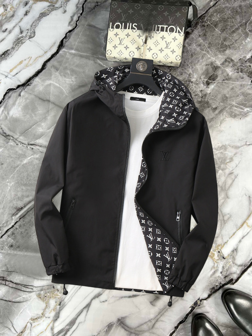 Louis Vuitton 2025SS Reversible Monogram Jacket, Autumn New Men's Outerwear 1 Louis Vuitton 2025SS Reversible Monogram Jacket, Autumn New Men's Outerwear