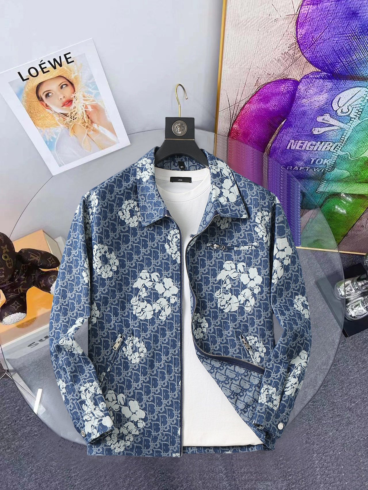 NO:648325,Same style as Dior official website, complete with three labels, sold in advance. 2025ss new autumn men's jacket, high-end version with complete three labels of the original order. Custom-made fabrics at the counter. Highly breathable and comfortable, impeccable details, brand element design concept, reflecting high quality. Delicate and soft feel. Casual tailoring, excellent upper body shape. Size M～3XL, maximum wearing capacity is 195 catties., dior, jackets & coats, jackets & coats, alexander wang19860909迪奥官网同款,三标齐全,提前发售 2025ss开秋新款男士夹克外套,原单三标齐全高端版本 专柜定制面料 透气舒适度高,细节无可挑剔,品牌元素设计理念,体现高品质.手感细腻柔软 呈现休闲裁剪,上身版型超赞 码数M～3XL,最大穿195斤,,dior,jackets & coats,jackets & coats,alexander wang,Men's clothing