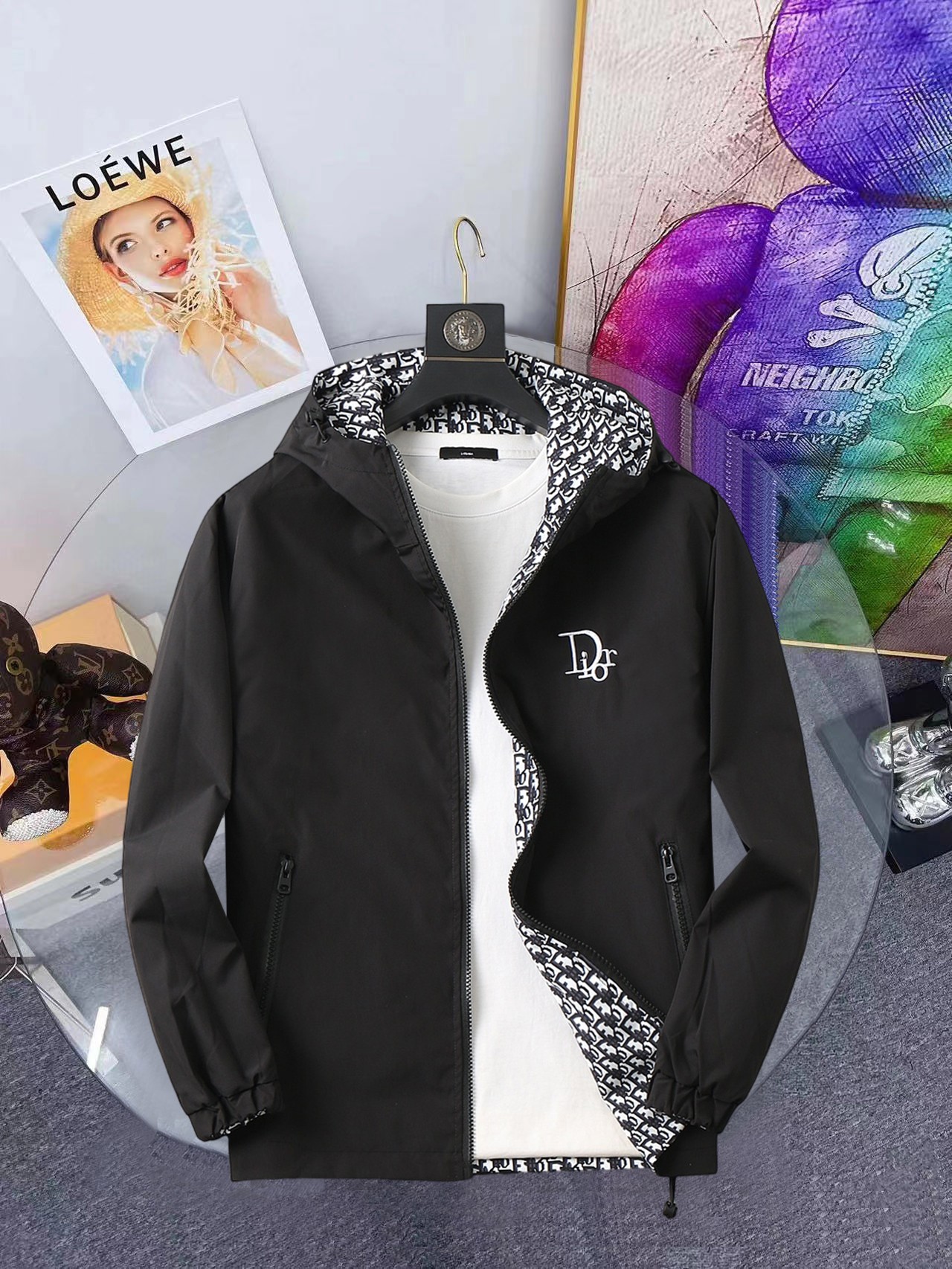 NO:648321,Same style as Dior official website, complete with three labels, sold in advance. 2025ss new autumn men's jacket, reversible original single with three labels, high-end version. Custom-made fabrics at the counter. Highly breathable and comfortable, impeccable details, brand element design concept, reflecting high quality. Delicate and soft feel. Casual tailoring, excellent upper body shape. Size M~3XL, maximum wear 195 catties,, dior, jackets & coats, jackets & coats, alexander wang19860909迪奥官网同款,三标齐全,提前发售 2025ss开秋新款男士夹克外套,双面穿原单三标齐全高端版本 专柜定制面料 透气舒适度高,细节无可挑剔,品牌元素设计理念,体现高品质.手感细腻柔软 呈现休闲裁剪,上身版型超赞 码数M～3XL,最大穿195斤,,dior,jackets & coats,jackets & coats,alexander wang,Men's clothing