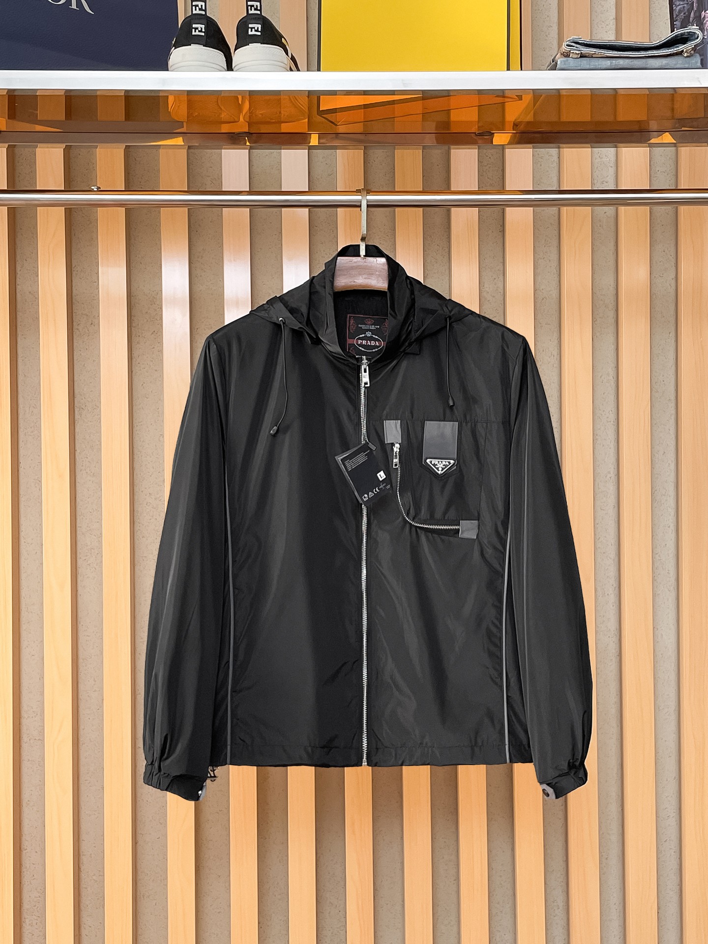 NO:869594,Prada, 2026 new men's casual customized jackets. Put on a simple and capable casual jacket, and instantly return to a fashionable and domineering state, and full of vitality. The most popular zipper design in history, all fabrics need to be customized, full of luxury. The slim tailoring reflects our perfect body shape, which can be easily controlled whether fat or thin. Super versatile style, not picky, suitable for different age groups. High street practical wear, spring and summer matching tools, sizes 48-56,, prada, jackets &  coats,jackets & coats,19860909Prada、2026新款男士休闲定制夹克外套.穿上简约干练的休闲外套,瞬间重回时髦霸气,又是活力满满的状态.史前最流行的拉链设计,面料全部需要定制,奢华感十足.修身的剪裁体现出我们完美的体型无论胖瘦都可以轻松驾驭.超百搭款式,不挑身材的款,适合不同年龄段穿着.高街实穿款,春夏搭配利器 尺码48-56,,prada,jackets & coats,jackets & coats,,Men's clothing