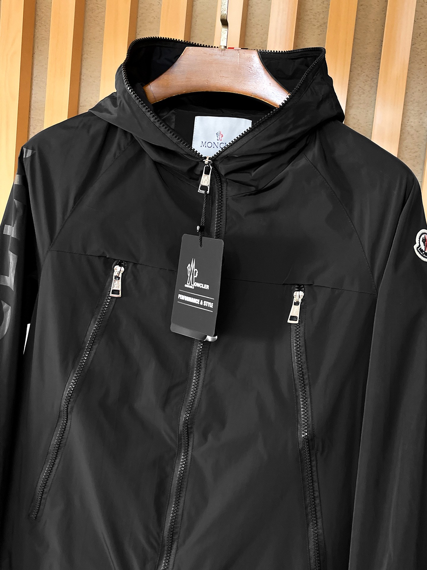 🌟🌟蒙口、2025新款男士休闲定制夹克外套。穿上简约干练的休闲外套，瞬间重回时髦霸气，又是活力满满的状态