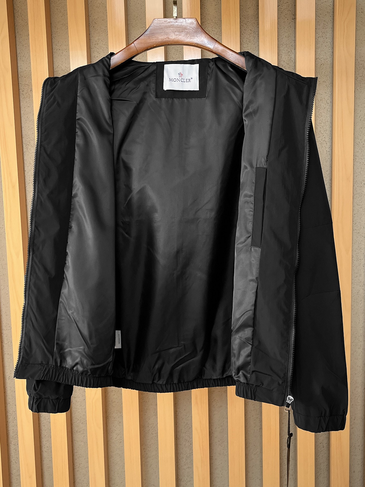 🌟🌟蒙口、2025新款男士休闲定制夹克外套。穿上简约干练的休闲外套，瞬间重回时髦霸气，又是活力满满的状态