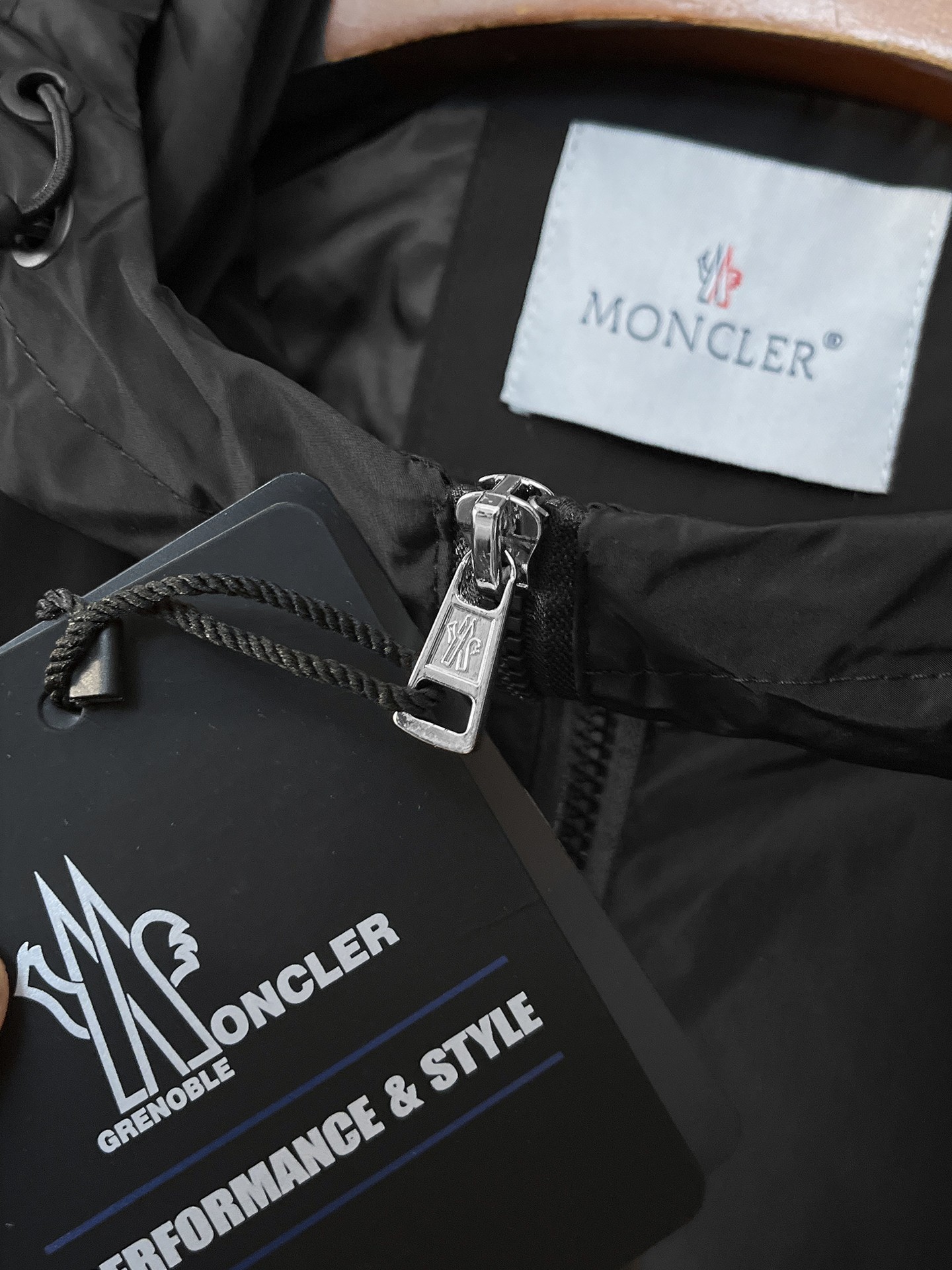 🌟🌟蒙口、2025新款男士休闲定制夹克外套。穿上简约干练的休闲外套，瞬间重回时髦霸气，又是活力满满的状态