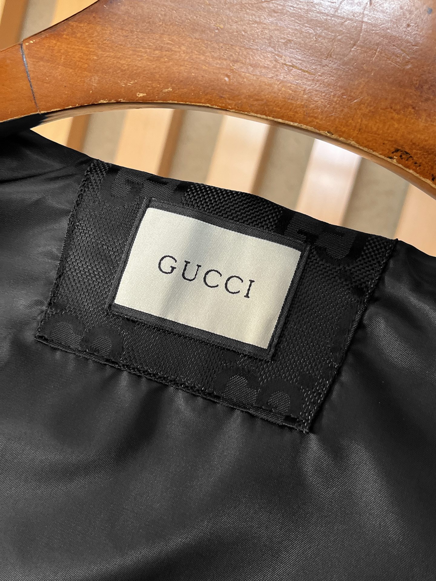 🌟🌟古奇、2025新款男士休闲定制夹克外套。穿上简约干练的休闲外套，瞬间重回时髦霸气，又是活力满满的状态