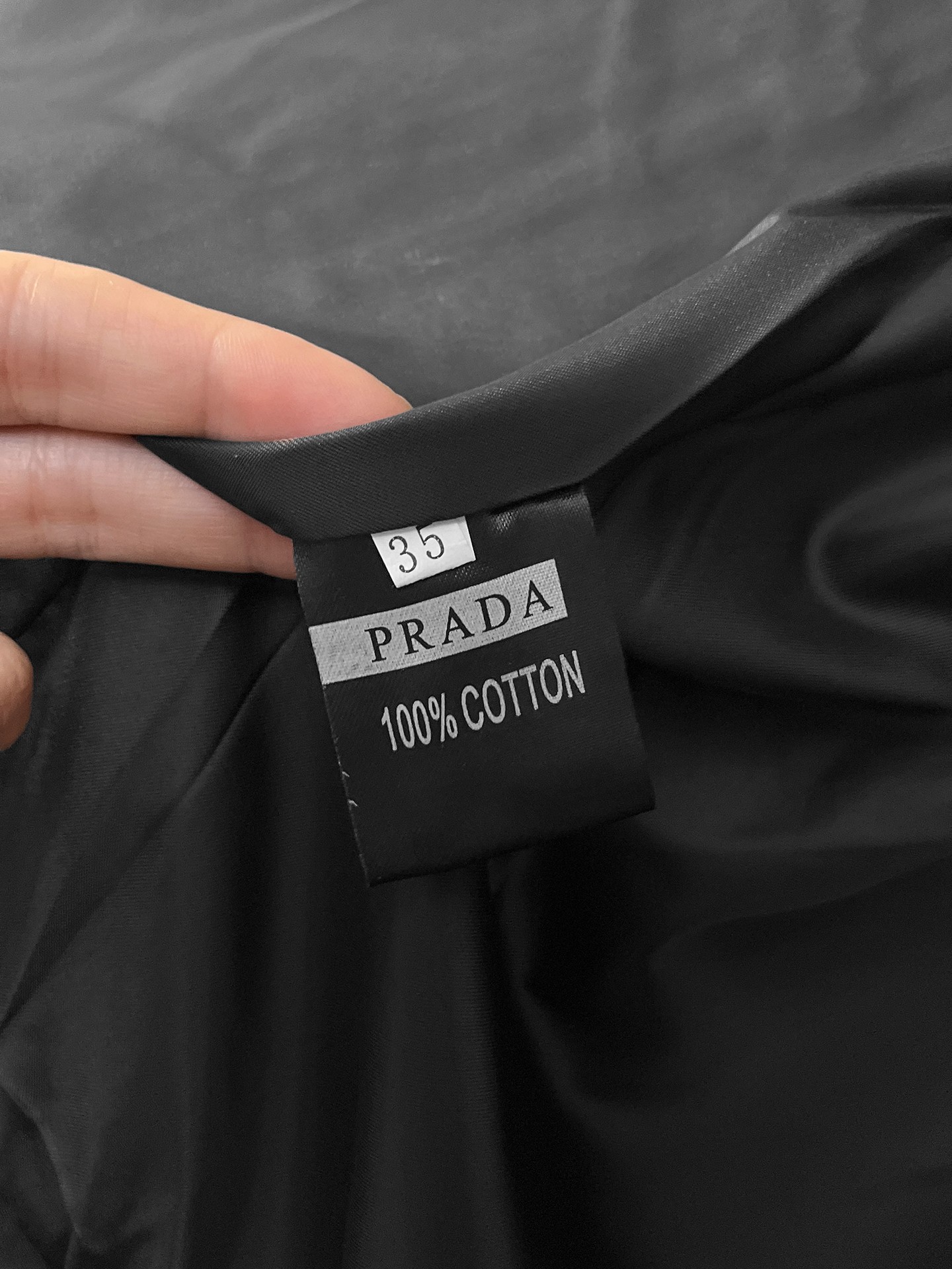 🌟🌟Prada、2025新款男士休闲定制夹克外套。穿上简约干练的休闲外套，瞬间重回时髦霸气，又是活力满满